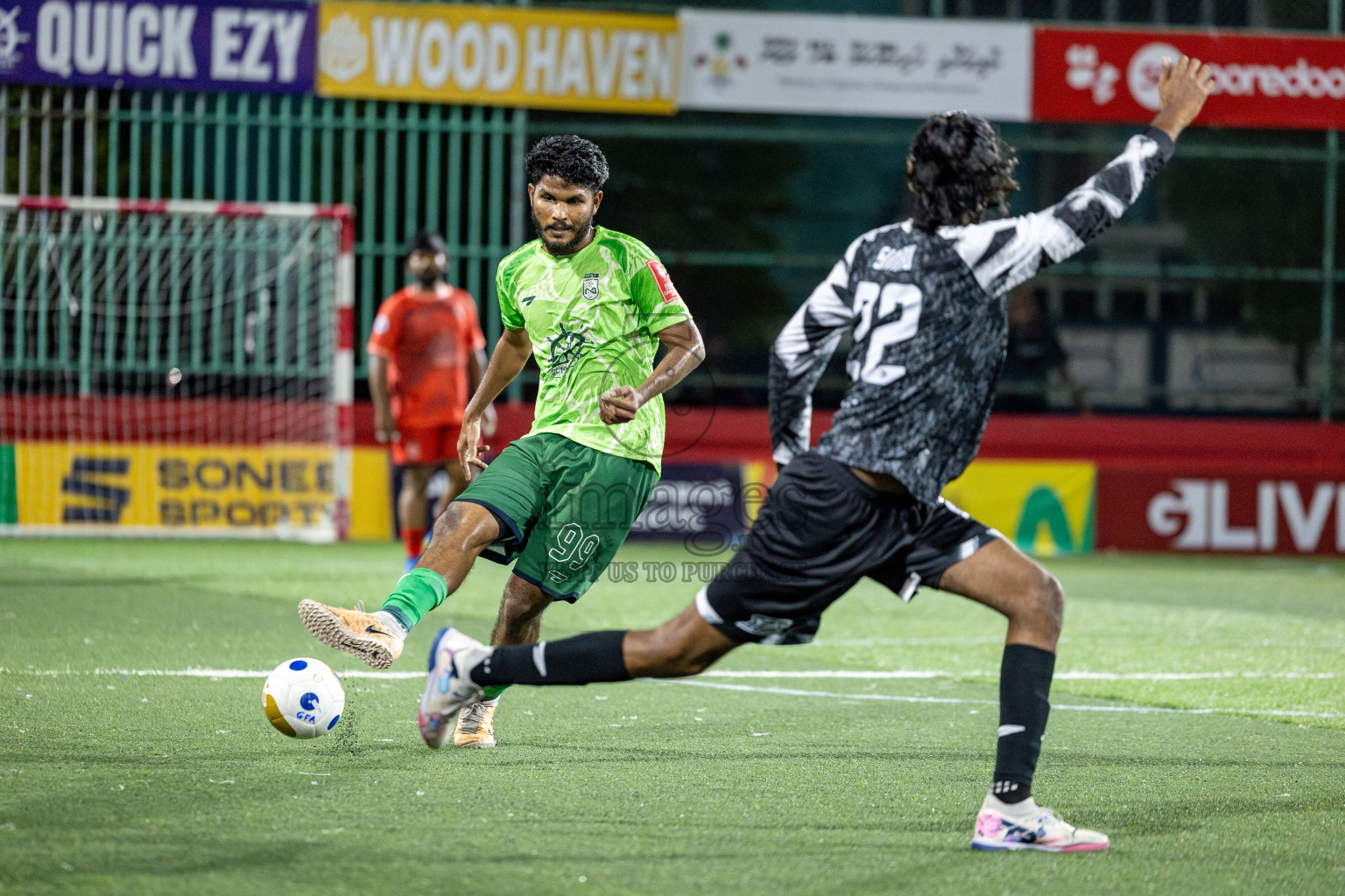 F Bilehdhoo VS F Feeali in Day 21 of Golden Futsal Challenge 2025 was held on Saturday, 25 January 2025, in Hulhumale', Maldives. 
Photos: Hassan Simah / images.mv