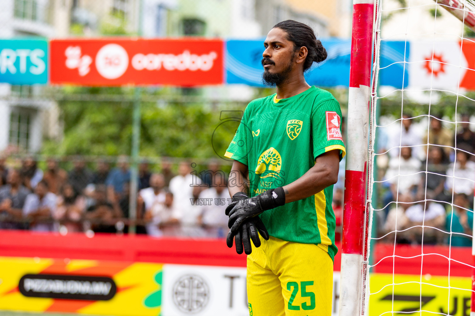 GDh Vaadhoo VS GDh Thinadhoo in Atoll Round Semi-Final on Day 20 of Golden Futsal Challenge 2025 was held on Friday, 24 January 2025, in Hulhumale', Maldives. Photos: Hassan Simah / images.mv