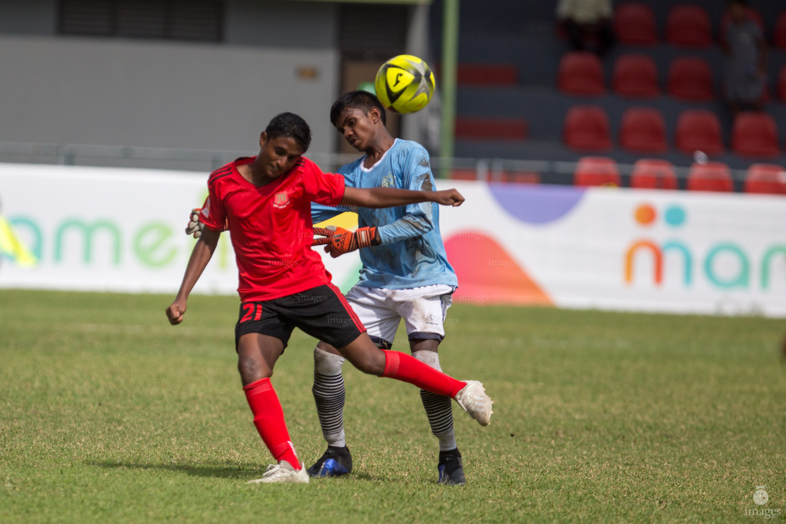 Majeedhiyya School vs Aminiya School in Mamen Inter-School Football Tournament 2019 (U15) on 4th March 2019, Sunday in Male' Maldives (Images.mv Photo: Suadh Abdul Sattar)