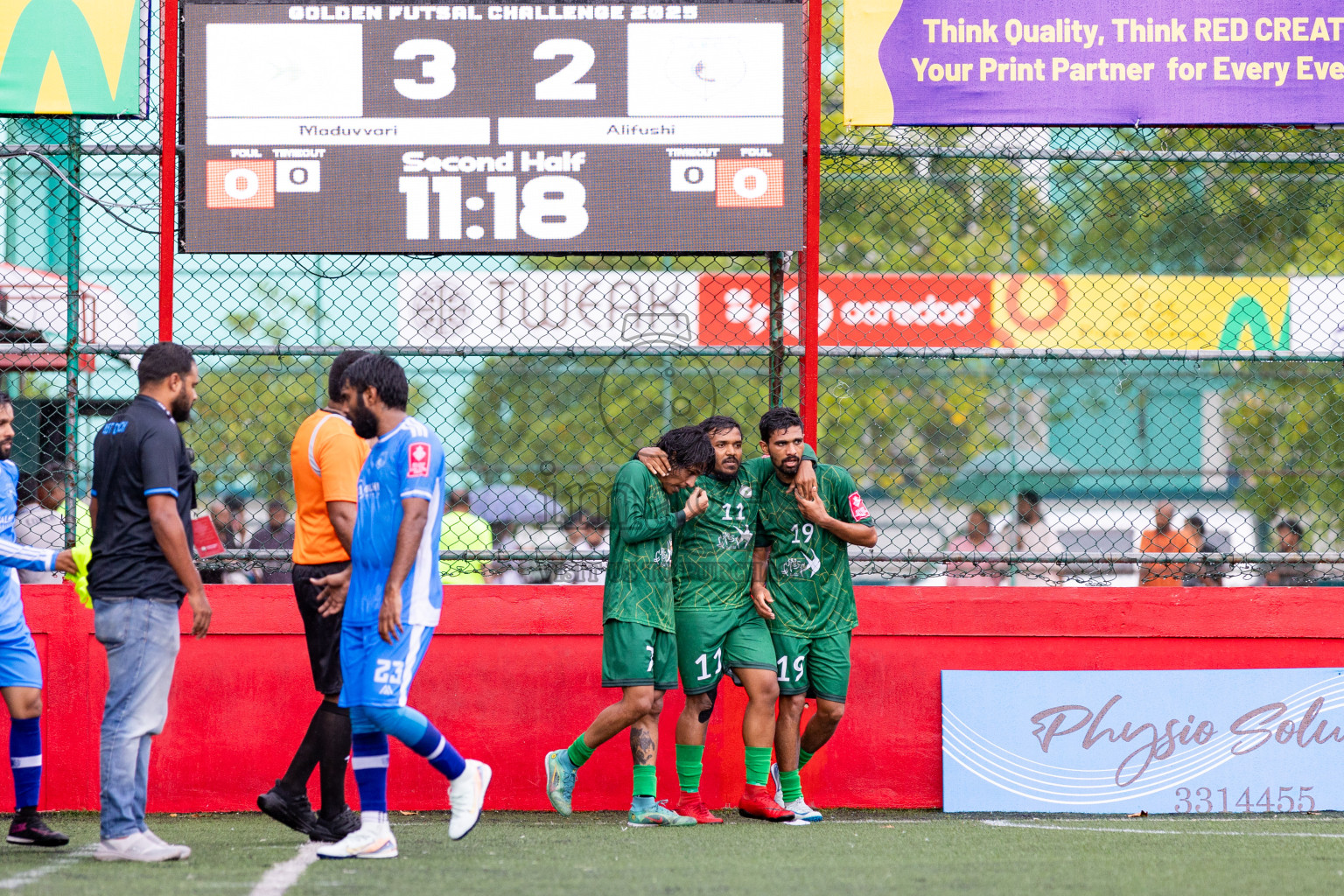 R Maduvvari VS R Alifushi in Day 6 of Golden Futsal Challenge 2025 on Friday, 6th January 2025, in Hulhumale', Maldives 
Photos: Hassan Simah / images.mv