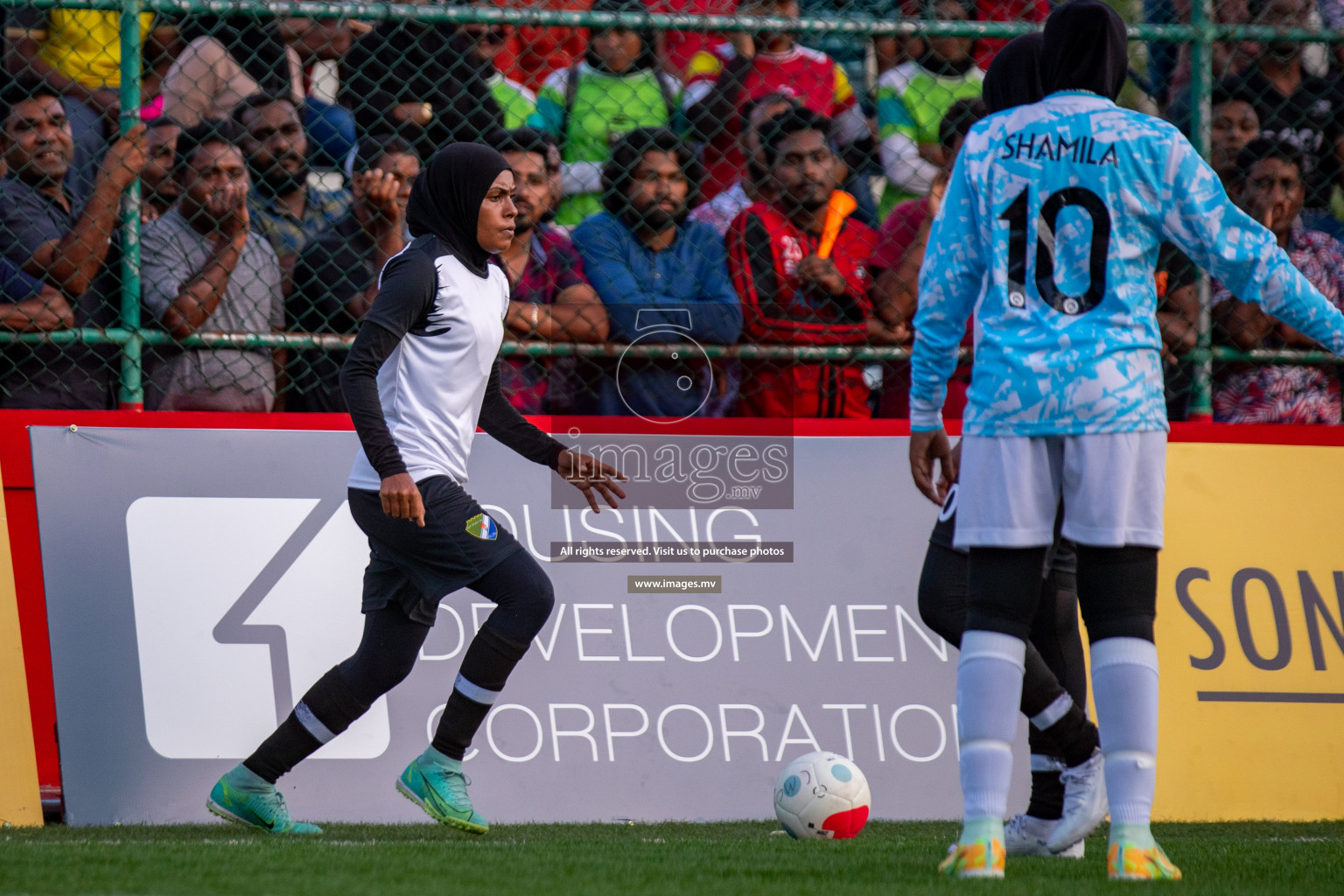 MPL vs DSC in Eighteen Thirty Women's Futsal Fiesta 2022 was held in Hulhumale', Maldives on Monday, 17th October 2022. Photos: Hassan Simah, Mohamed Mahfooz Moosa / images.mv