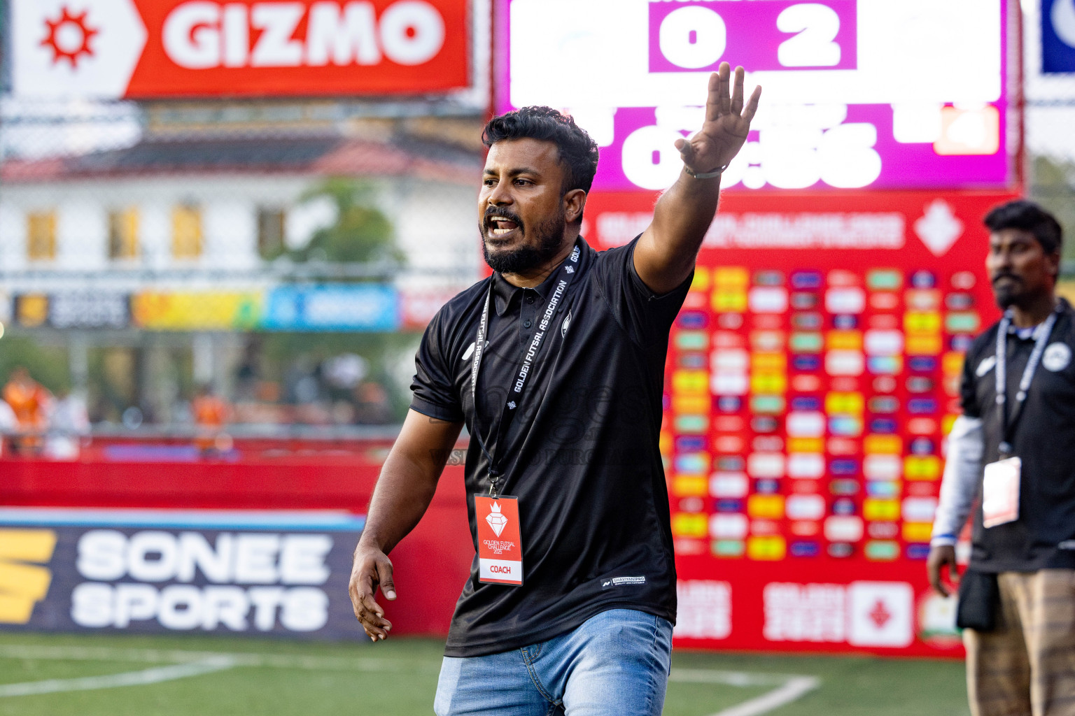 Th. Gaadhiffushi VS Th. Veymandoo in Day 14 of Golden Futsal Challenge 2025 was held on Saturday, 18th January 2025, in Hulhumale', Maldives. 
Photos: Hassan Simah / images.mv