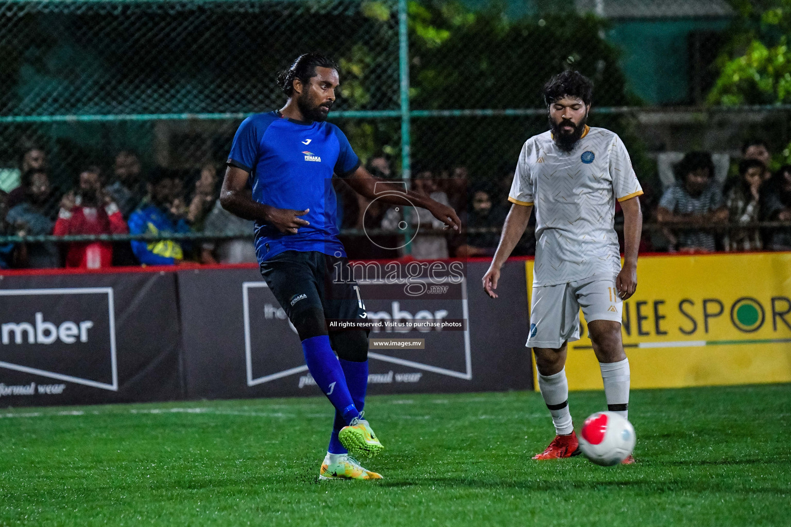 Team Fenaka vs Team Civil Court in Club Maldives Cup 2022 was held in Hulhumale', Maldives on Friday, 14th October 2022. Photos: Nausham Waheed / images.mv