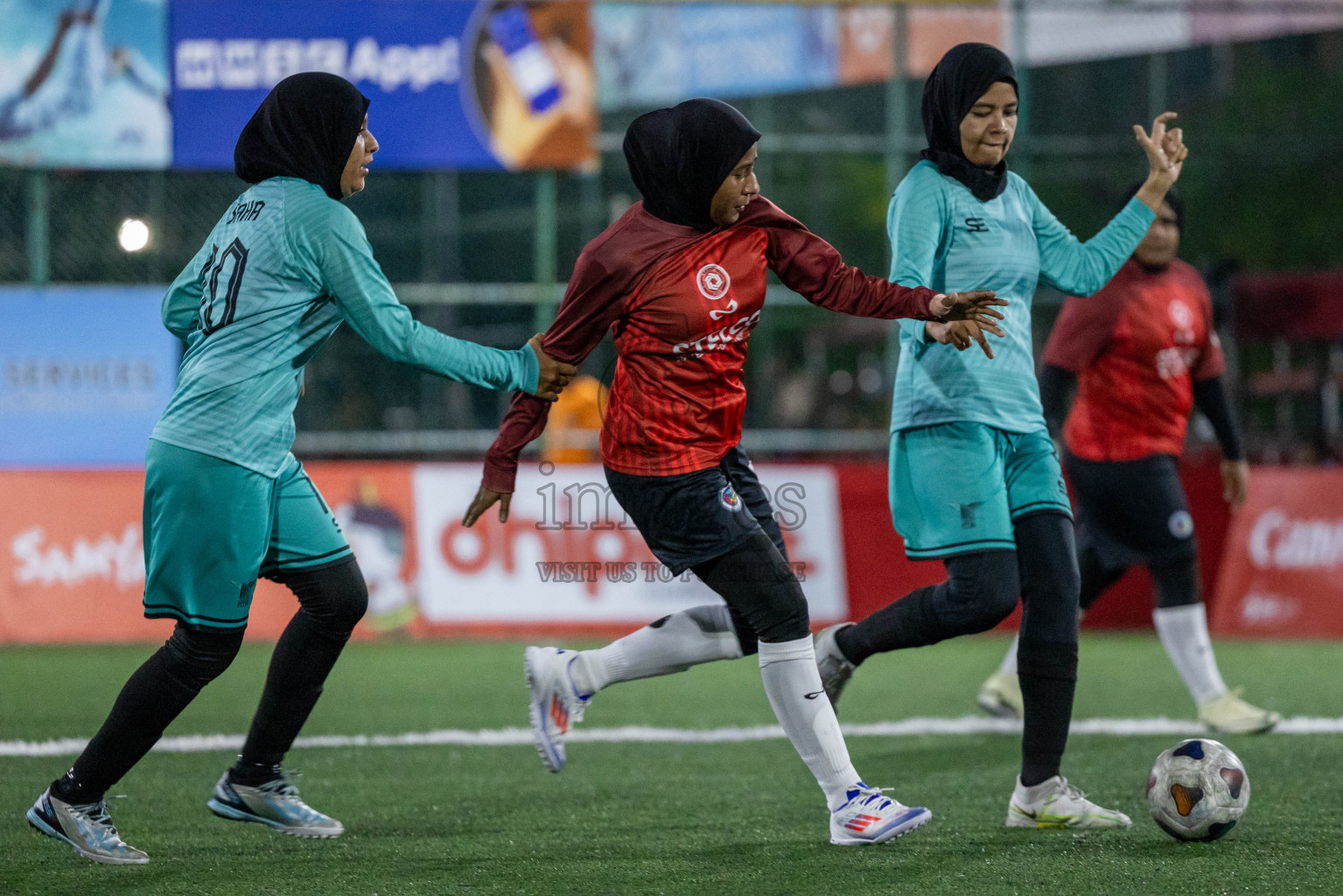 Youth RC vs STELCO Club in Eighteen Thirty 2024 held in Rehendi Futsal Ground, Hulhumale', Maldives on Wednesday, 11th September 2024.
Photos: Suaadhu Abdul Sattar / images.mv