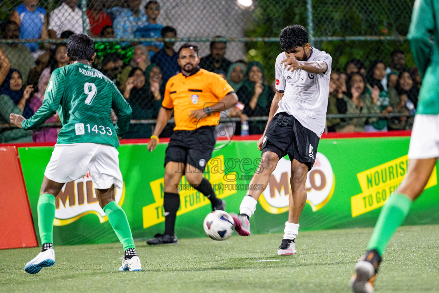 TEAM BADHAHI vs KULHIVARU VUZARA CLUB in the Semi-finals of Club Maldives Classic 2024 held in Rehendi Futsal Ground, Hulhumale', Maldives on Tuesday, 19th September 2024. 
Photos: Ismail Thoriq / images.mv