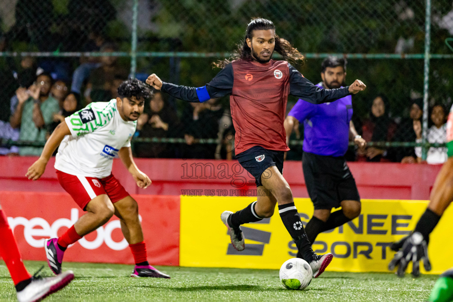 Th.Omadhoo VS Th.Vilufushi in Day 11 of Golden Futsal Challenge 2024 was held on Thursday, 25th January 2024, in Hulhumale', Maldives
Photos: Nausham Waheed / images.mv