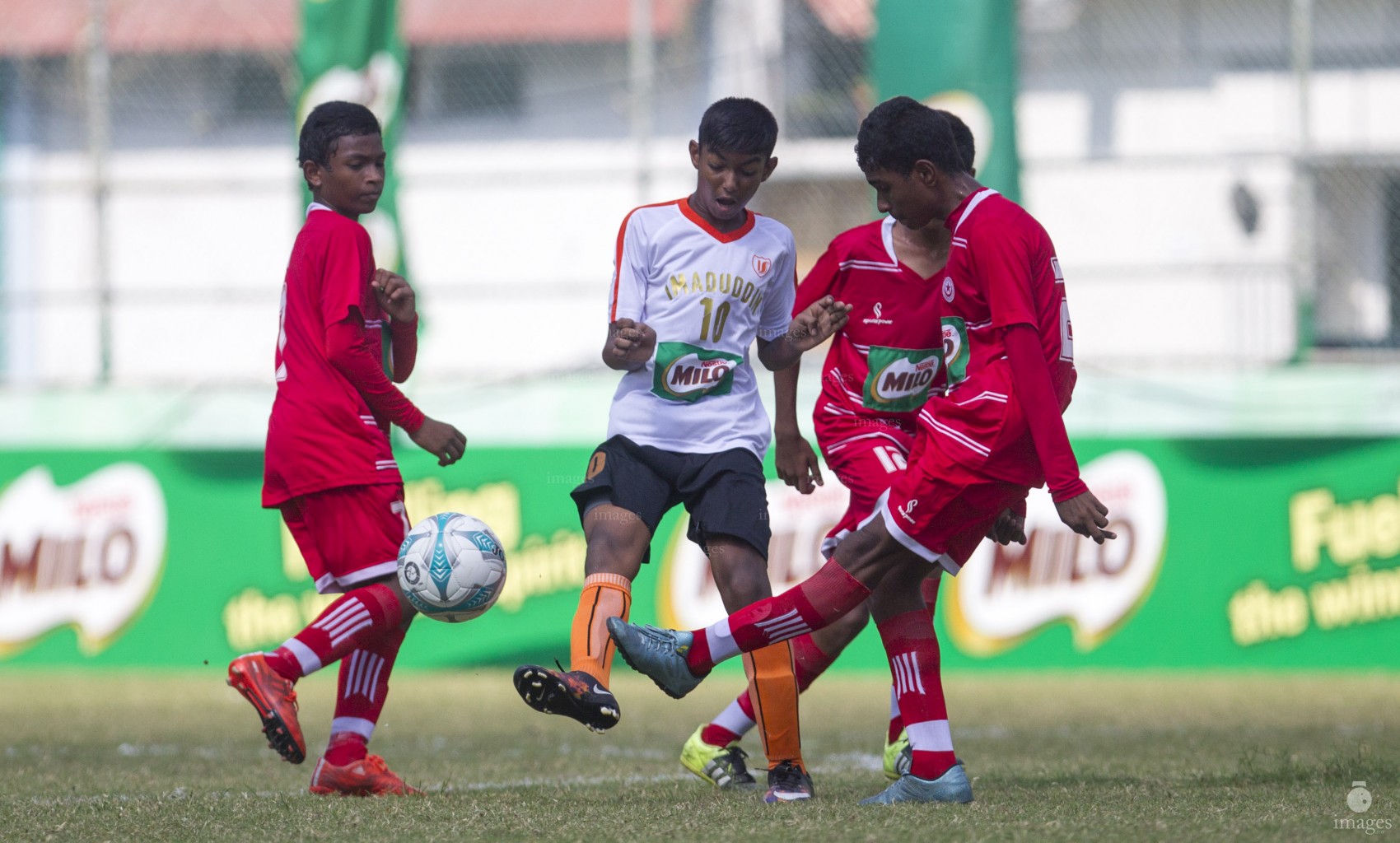 Iskandhar  School vs Imadduddin School in Milo Interschool Football Tournament Under 14 category Sunday, March 20, 2016. (Images.mv Photo: Mohamed Ahsan)