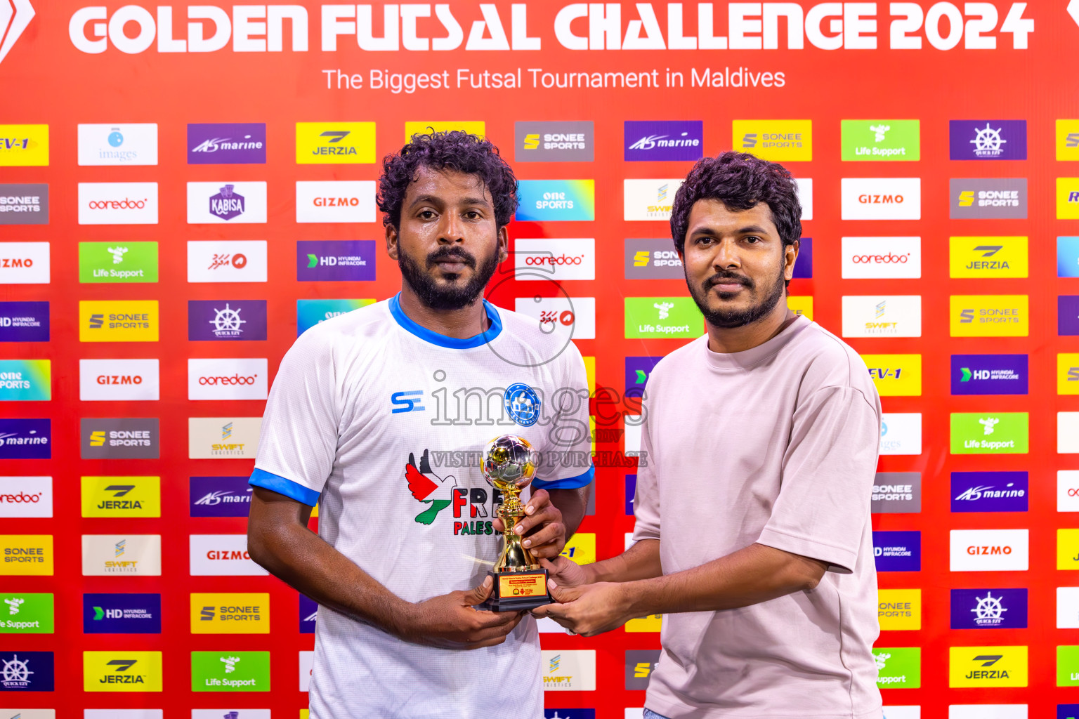 Th Guraidhoo vs Th Veymandoo in Day 15 of Golden Futsal Challenge 2024 was held on Monday, 29th January 2024, in Hulhumale', Maldives
Photos: Ismail Thoriq / images.mv