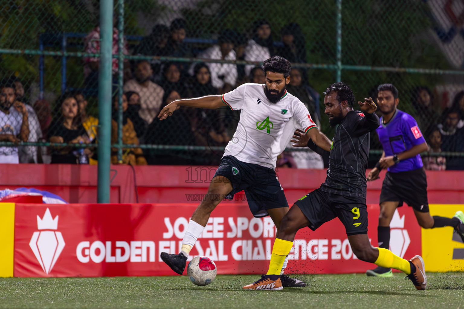 HDh Finey vs HDh Vaikaradhoo in Day 10 of Golden Futsal Challenge 2024 was held on Tuesday, 23rd January 2024, in Hulhumale', Maldives
Photos: Ismail Thoriq / images.mv