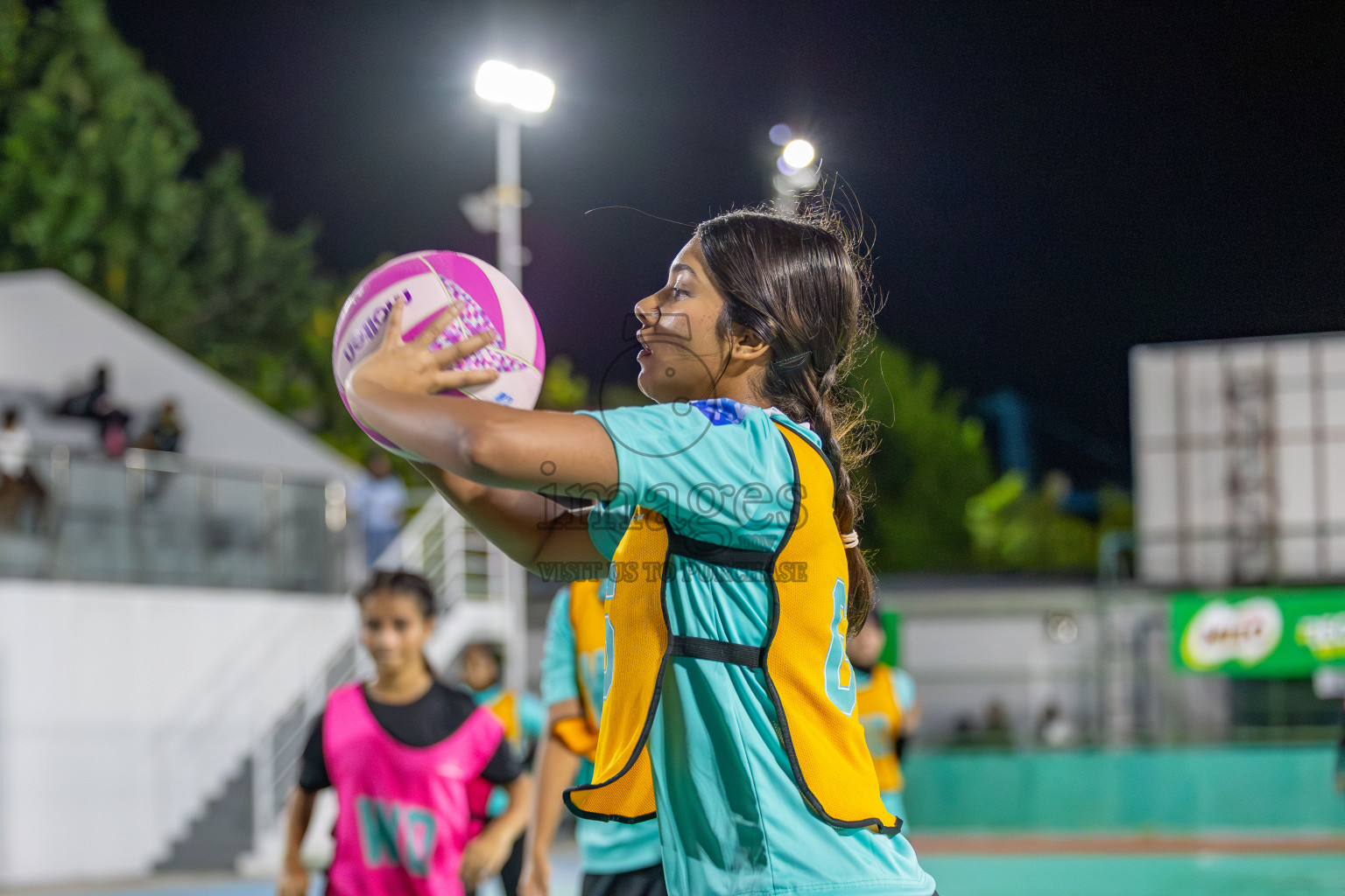 MV Netters vs United Unity Sports Club in Division 2 of of National Netball Tournament 2025 held in Ekuveni Netball Court at Male', Maldives on Thursday, 22nd May 2025. Photos: Mohamed Mahfooz Moosa / images.mv