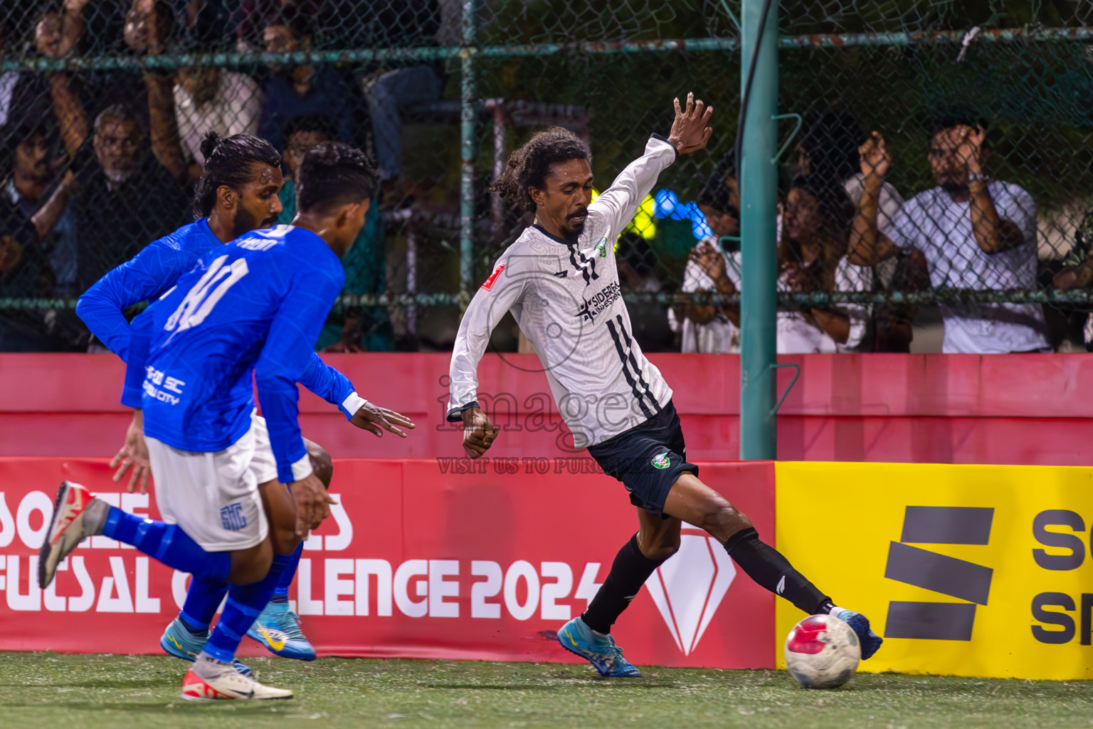 S Hithadhoo vs S Maradhoofeydhoo in Day 21 of Golden Futsal Challenge 2024 was held on Sunday , 4th February 2024 in Hulhumale', Maldives
Photos: Ismail Thoriq / images.mv