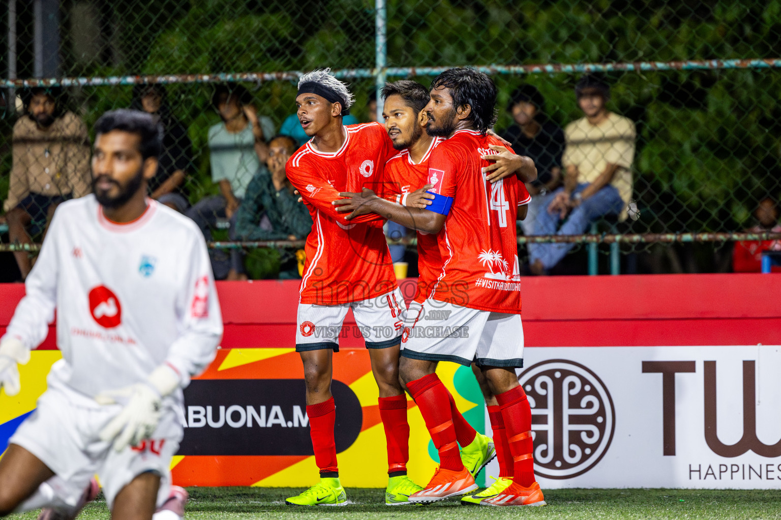 Th Kandoodhoo vs Th Gaadhiffushi in Day 10 of Golden Futsal Challenge 2025 was held on Tuesday, 14th January 2025, in Hulhumale', Maldives Photos: Nausham Waheed / images.mv