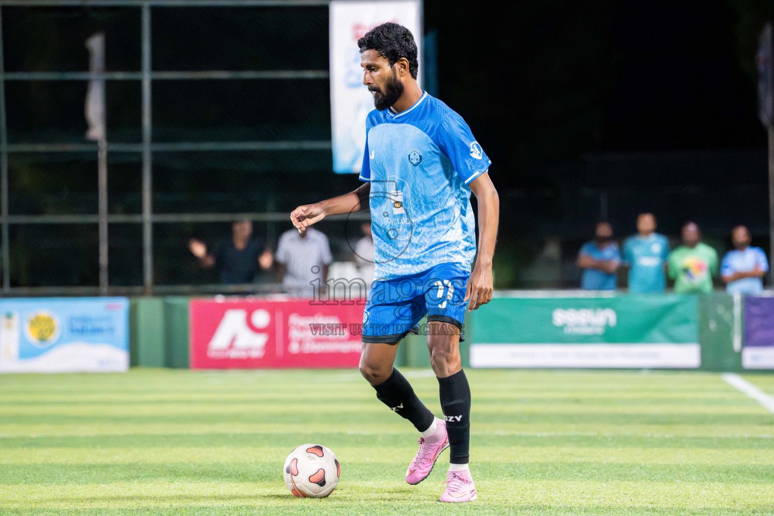 Foemathi VS Laamu Blues in Day 3 - Fonadhoo Youth Futsal Challenge 2025 held in Fonadhoo Futsal Stadium, L. Fonadhoo, Maldives on Tuesdat, 28th October 2025 Photos: Arif Rasheed / images.mv