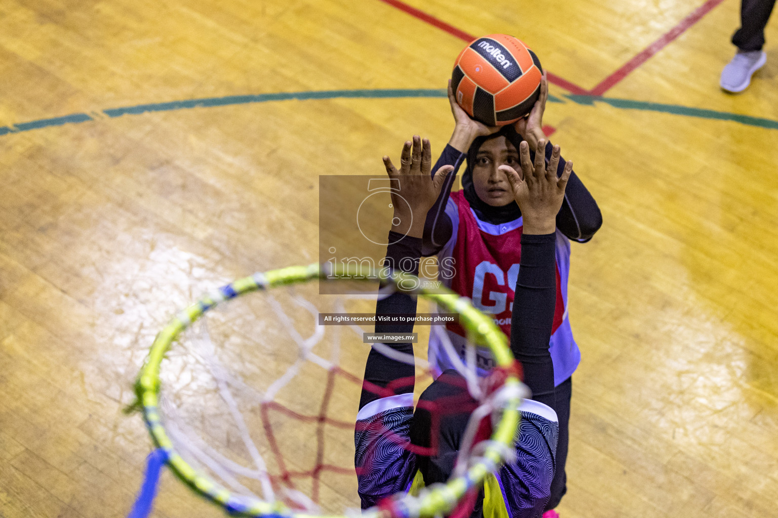 Sports Club Skylark vs Vyansa in the Milo National Netball Tournament 2022 on 17 July 2022, held in Social Center, Male', Maldives. 
Photographer: Hassan Simah / Images.mv