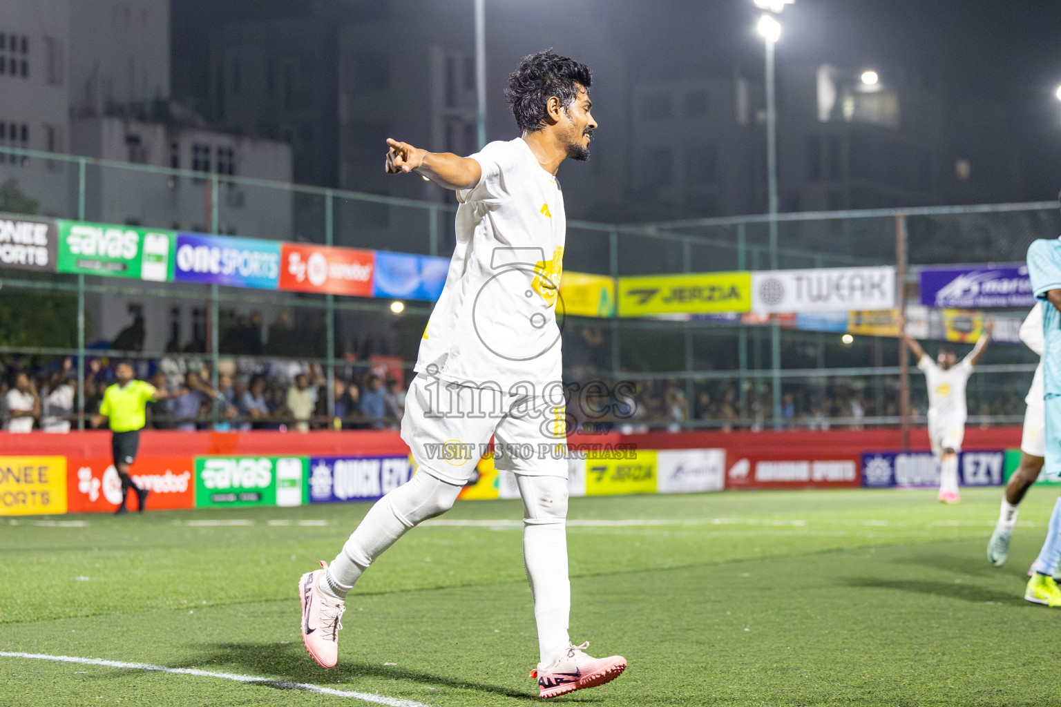 HDg Finey vs HDh Makunudhoo in Day 13 of Golden Futsal Challenge 2025 was held on Friday, 17th January 2025, in Hulhumale', Maldives 
Photos: Hassan Simah / images.mv