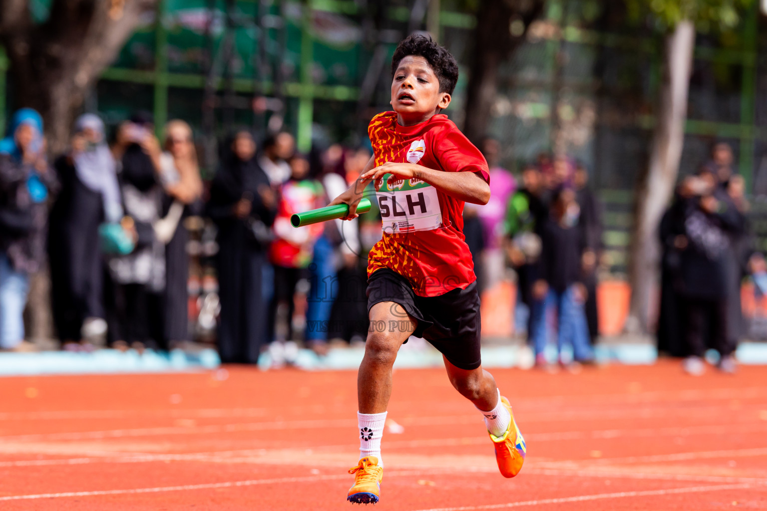 Day 6 of Inter-school Athletics Championship 2025 held in Ekuveni Synthetic Track, Male', Maldives on Sunday, 12th October 2025. Photos by: Nausham Waheed / Images.mv