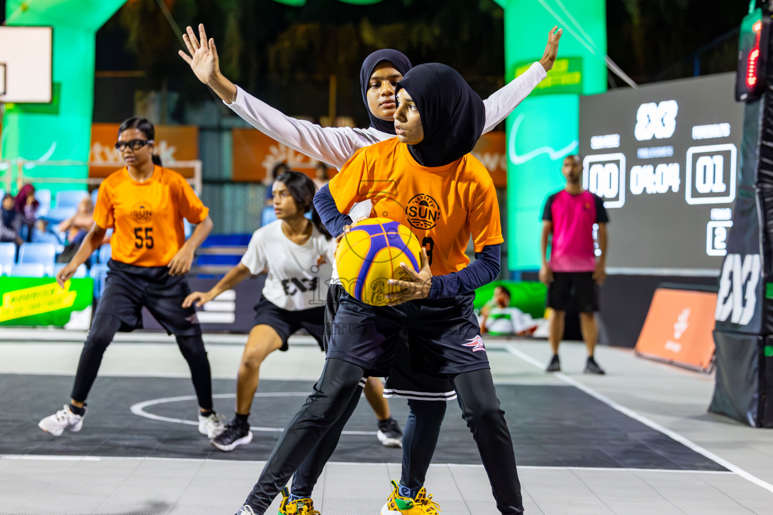 Day 7 of MILO Ramadan 3x3 Challenge 2024 was held in Ekuveni Outdoor Basketball Court at Male', Maldives on Monday, 18th March 2024.
Photos: Mohamed Mahfooz Moosa / images.mv