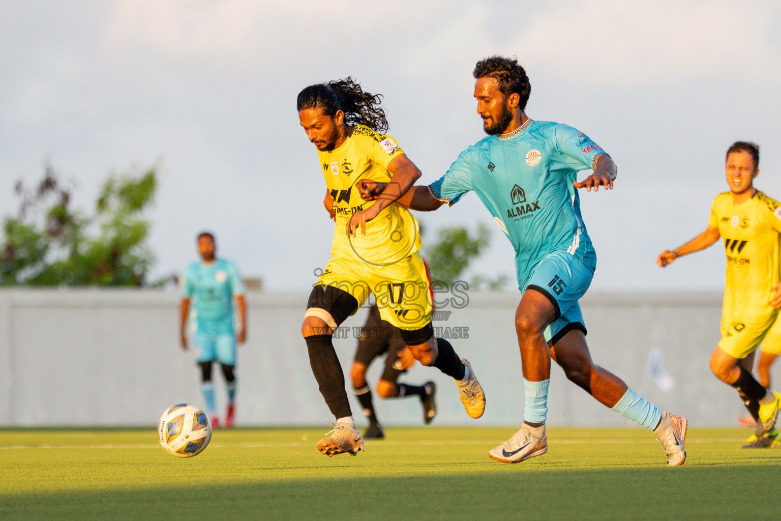 Final Match Irumathi Sports VS Velaa Sports Club in Day 9 of Eydhafushi Cup 2025 held in Eydhafushi Football Stadium at B. Eydhafushi, Maldives on Monday, 15th September 2025. Photos: Arif Rasheed / images.mv