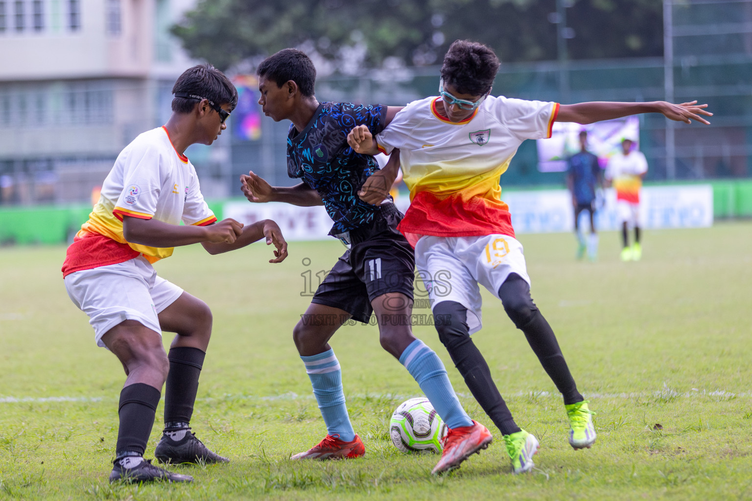 Club Eagles vs Super United Sports (U14) in Day 4 of Dhivehi Youth League 2024 held at Henveiru Stadium on Thursday, 28th November 2024. Photos: Shuu Abdul Sattar/ Images.mv