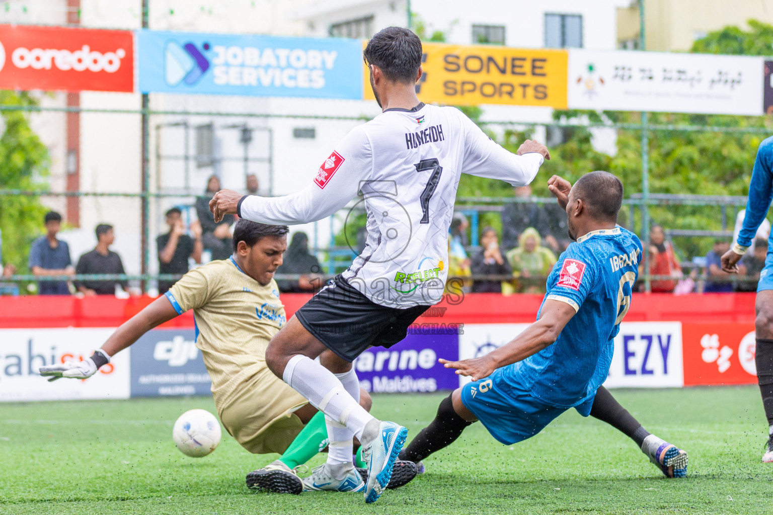 N. Miladhoo vs N.Velidhoo in Day 21 of Golden Futsal Challenge 2025 was held on Saturday , 25 January 2025, in Hulhumale', Maldives. Photos: Shuu Abdul Sattar, / images.mv