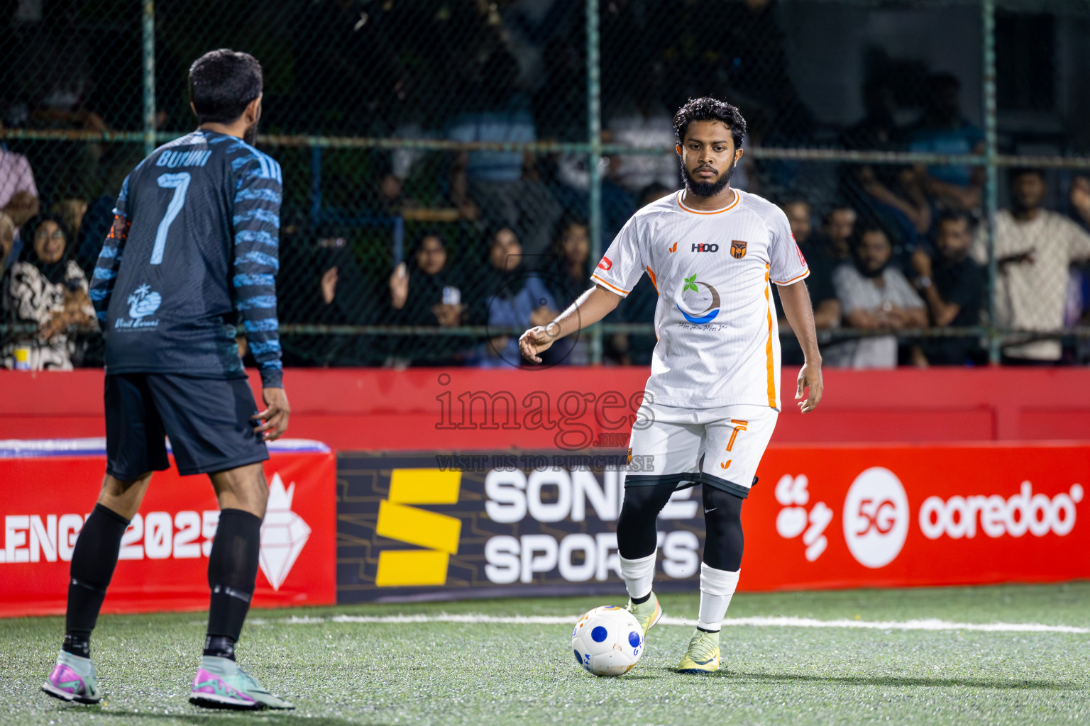 Th Hirilandhoo vs Th Buruni in Day 10 of Golden Futsal Challenge 2025 was held on Tuesday, 14th January 2025, in Hulhumale', Maldives Photos: Ismail Thoriq / images.mv