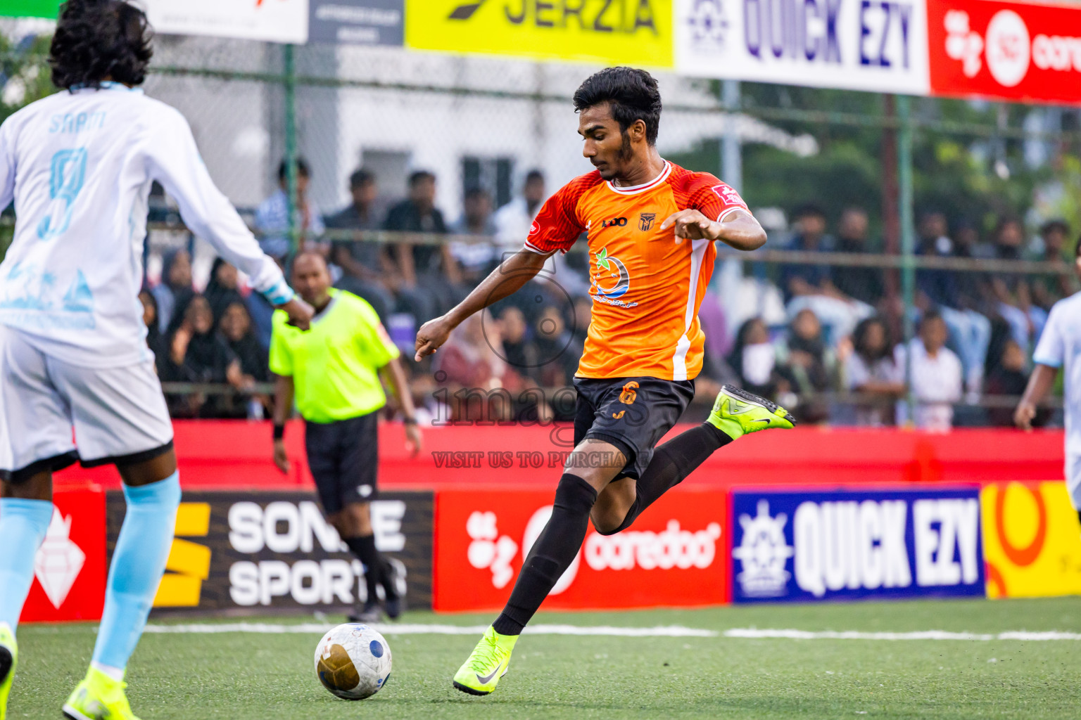 Th Kandoodhoo vs Th Hirilandhoo in Day 14 of Golden Futsal Challenge 2025 was held on Saturday, 18th January 2025, in Hulhumale', Maldives. Photos: Nausham Waheed / images.mv