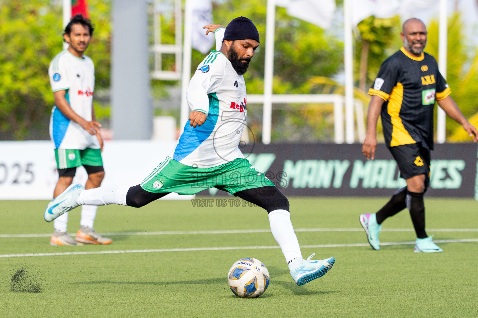 Huss Songun FT VS Aajeelakah Eydhafushi FT in Day 4 of Eydhafushi Cup 2025 held in Eydhafushi Football Stadium at B. Eydhafushi, Maldives on Monday, 8th September 2025. Photos: Arif Rasheed / images.mv