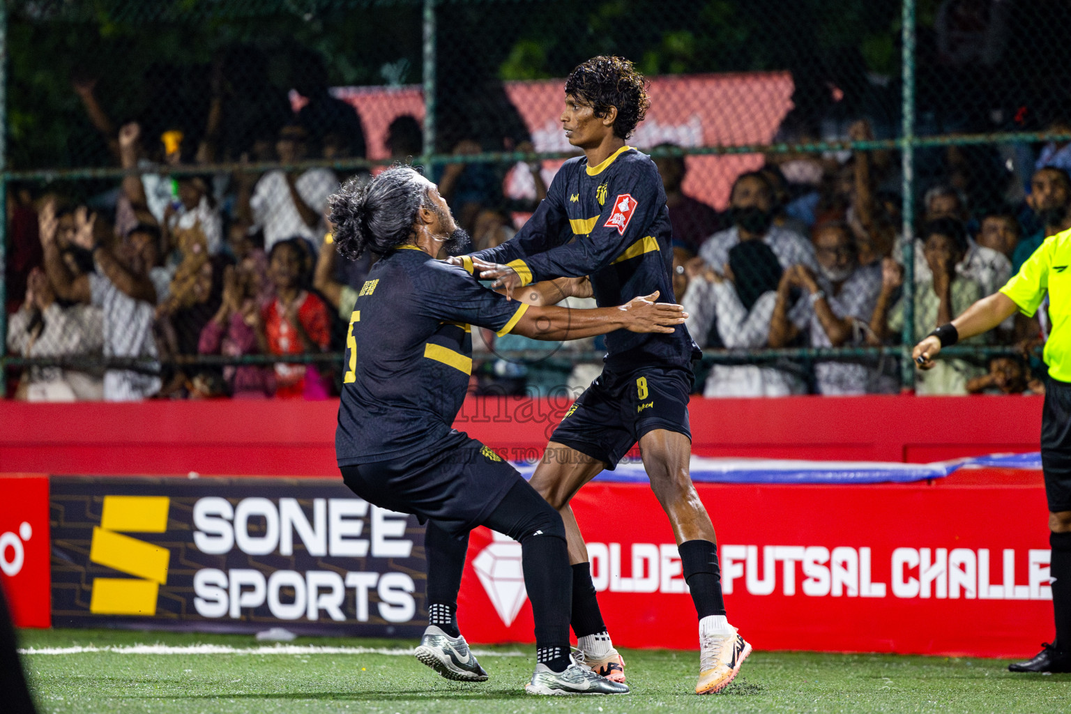 HA Utheemu vs HA Muraidhoo in Day 13 of Golden Futsal Challenge 2025 was held on Friday, 17th January 2025, in Hulhumale', Maldives. Photos: Nausham Waheed / images.mv