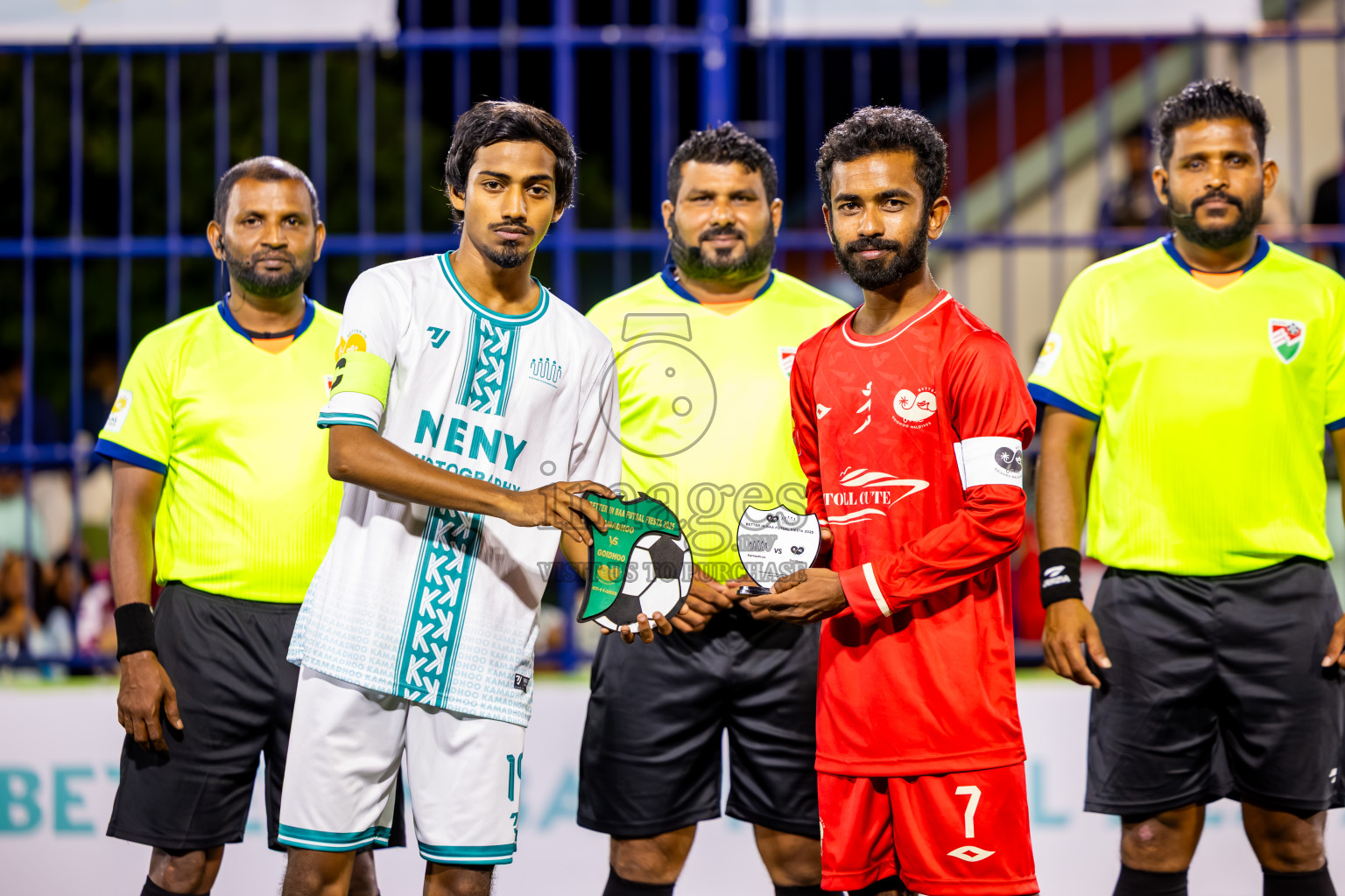 Kamadhoo vs Goidhoo in Day 3 of Better in Baa Futsal Fiesta 2025 Men's division held in B. Eydhafushi, Maldives on Friday, 7th November 2025. Photos: Nausham Waheed / images.mv