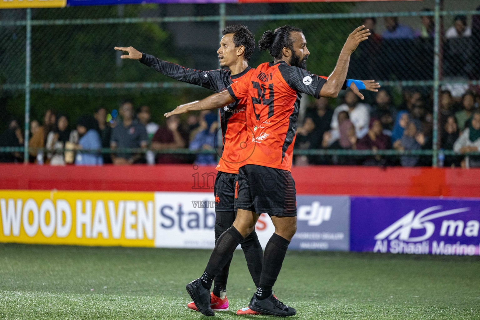 M Kolhufushi VS M Mulak in Day 21 of Golden Futsal Challenge 2025 was held on Saturday, 25 January 2025, in Hulhumale', Maldives. 
Photos: Hassan Simah / images.mv