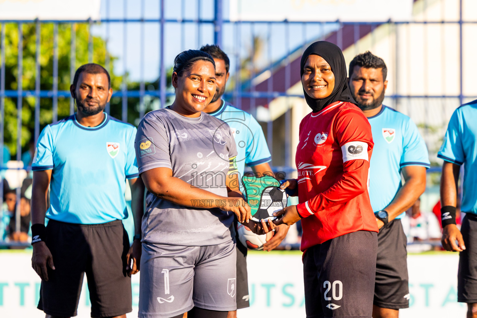 Dhonfan vs Goidhoo in Day 3 of Better in Baa Futsal Fiesta 2025 Woman's division held in B. Eydhafushi, Maldives on Friday, 7th November 2025. Photos: Nausham Waheed / images.mv