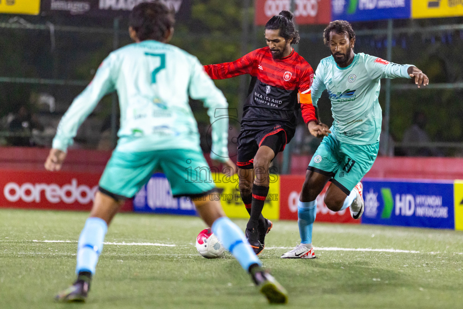 AA. Bodufolhudhoo  VS  AA. Thoddoo  in Day 11 of Golden Futsal Challenge 2024 was held on Thursday, 25th January 2024, in Hulhumale', Maldives
Photos: Nausham Waheed / images.mv