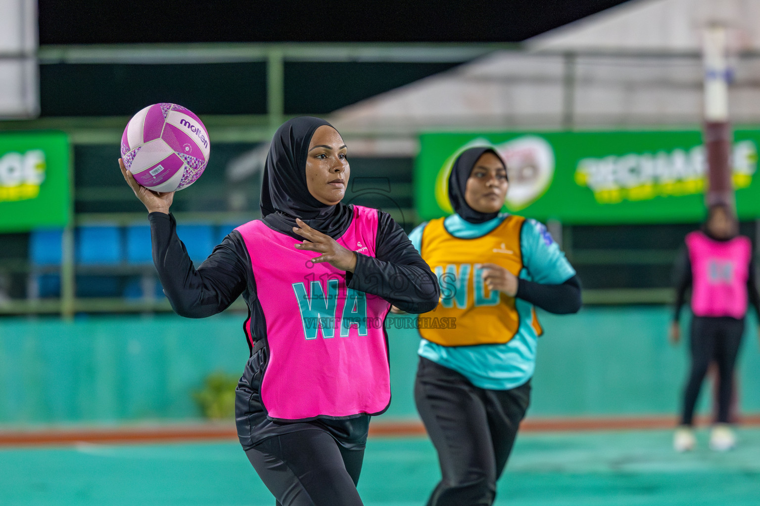 MV Netters vs United Unity Sports Club in Division 2 of of National Netball Tournament 2025 held in Ekuveni Netball Court at Male', Maldives on Thursday, 22nd May 2025. Photos: Mohamed Mahfooz Moosa / images.mv