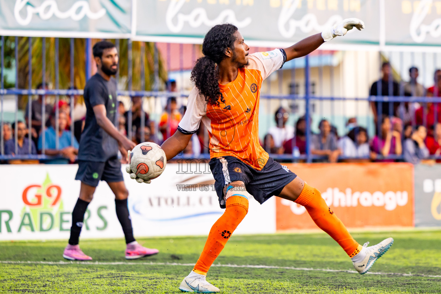 Thulhaadhoo vs Fehendhoo in Quater Finals of Better in Baa Futsal Fiesta 2025 Men's division held in B. Eydhafushi, Maldives on Thursday, 13th November 2025. Photos: Nausham Waheed / images.mv