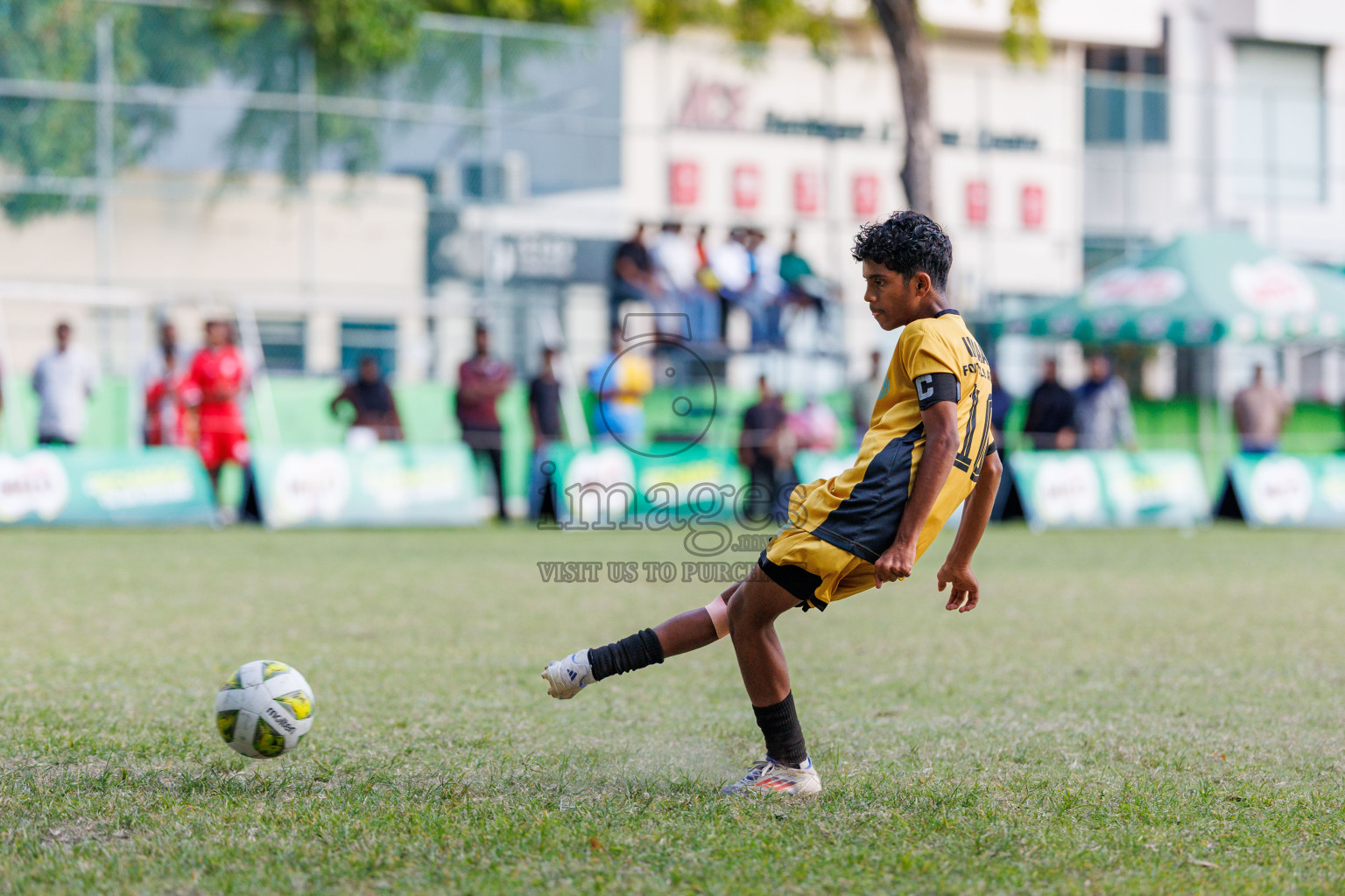 Day 4 of MILO Academy Championship 2025 (U14) was held on Sunday, 2nd November 2025 at Henveiru Football Grounds, Male', Maldives . 
Photos: Hassan Simah / images.mv