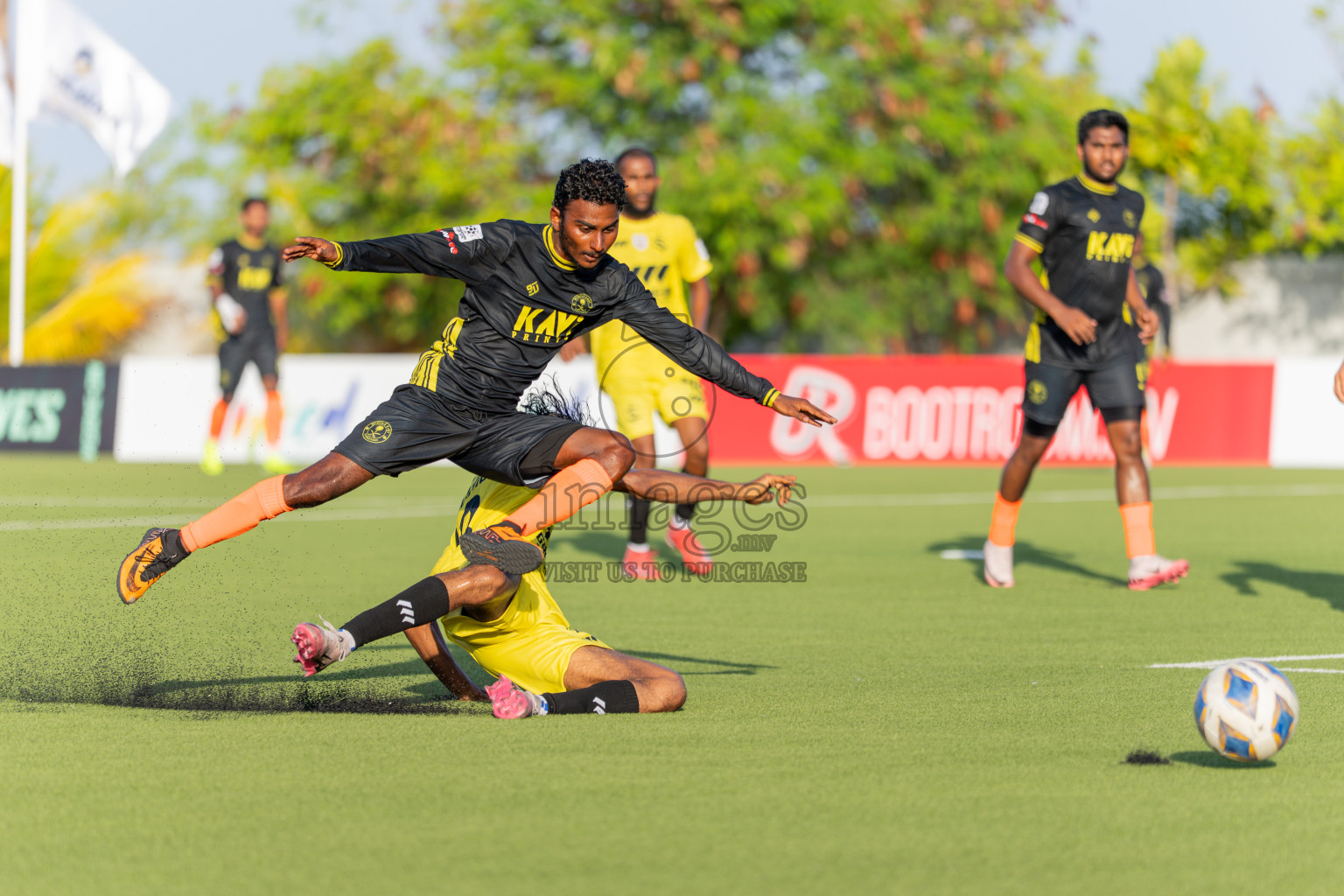 Velaa Sports Club vs Team Middle East in Day 3 of Eydhafushi Cup 2025 held in Eydhafushi Football Stadium at B. Eydhafushi, Maldives on Sunday, 7th September 2025. Photos: Arif Rasheed / images.mv
