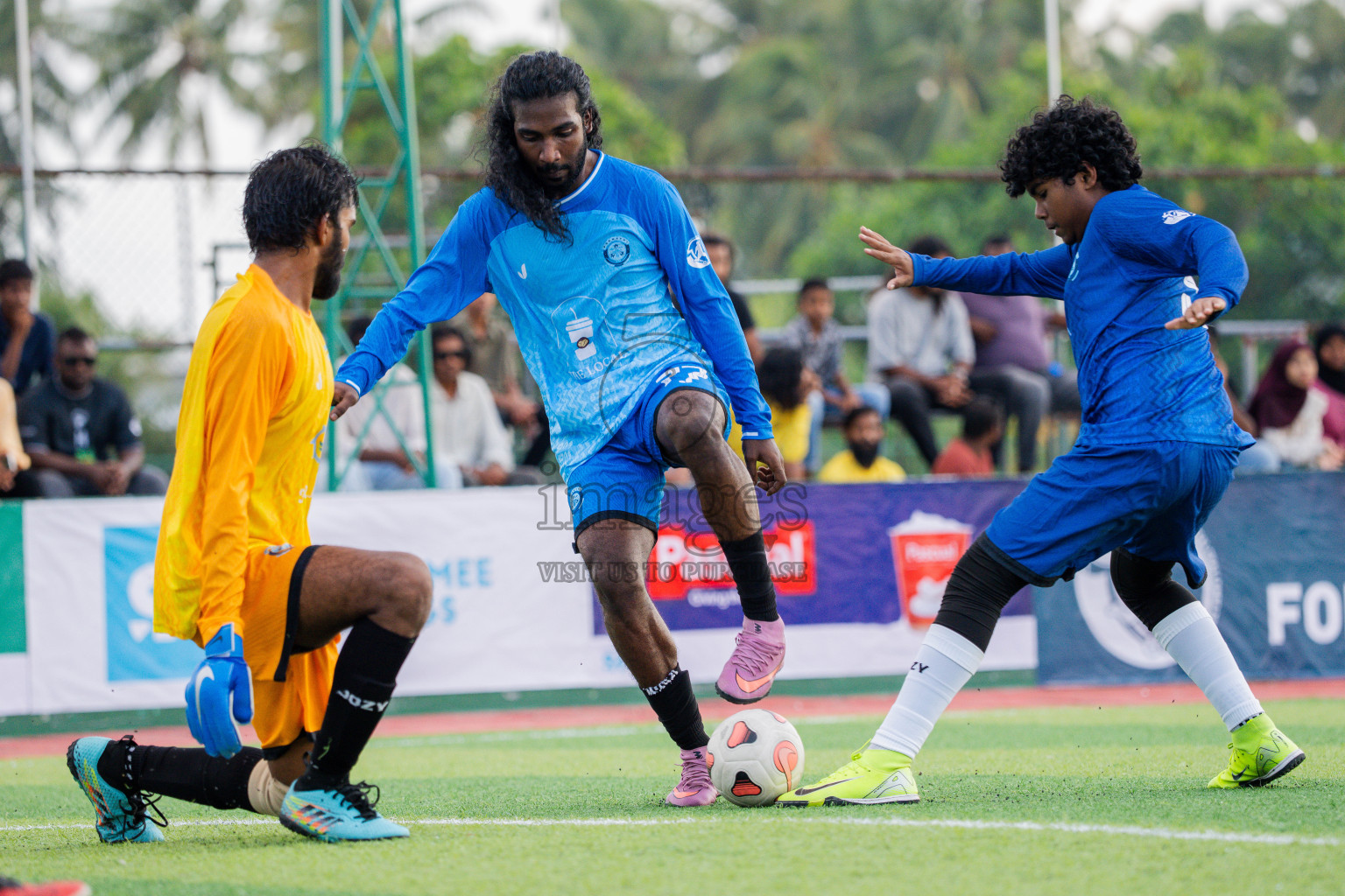Foemathi VS Foemathi JR in Day 1 - Fonadhoo Youth Futsal Challenge 2025 was held in Fonadhoo Futsal Court, L. Fonadhoo, Maldives on Sunday, 26th October 2025

Photos: Arif Rasheed / images.mv