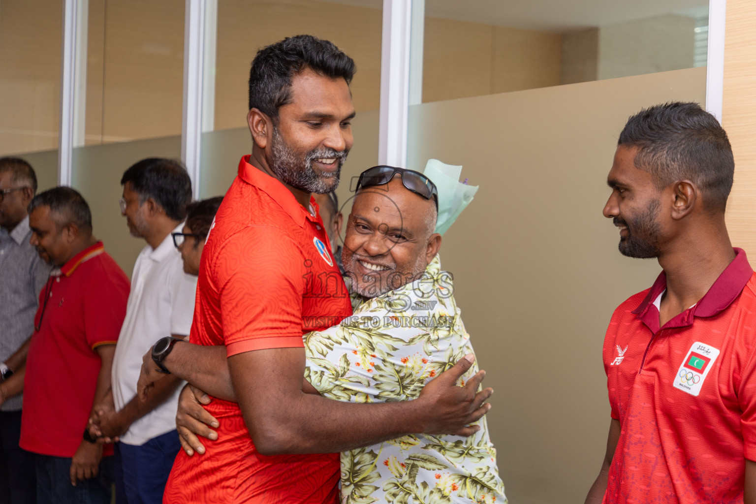 Arrival of Junior athletics team after 4th South Asian Junior Athletics Championship. Both Junior Men and Women's team won Bronze from 4x100m Relay event. 
Photos: Ismail Thoriq / images.mv