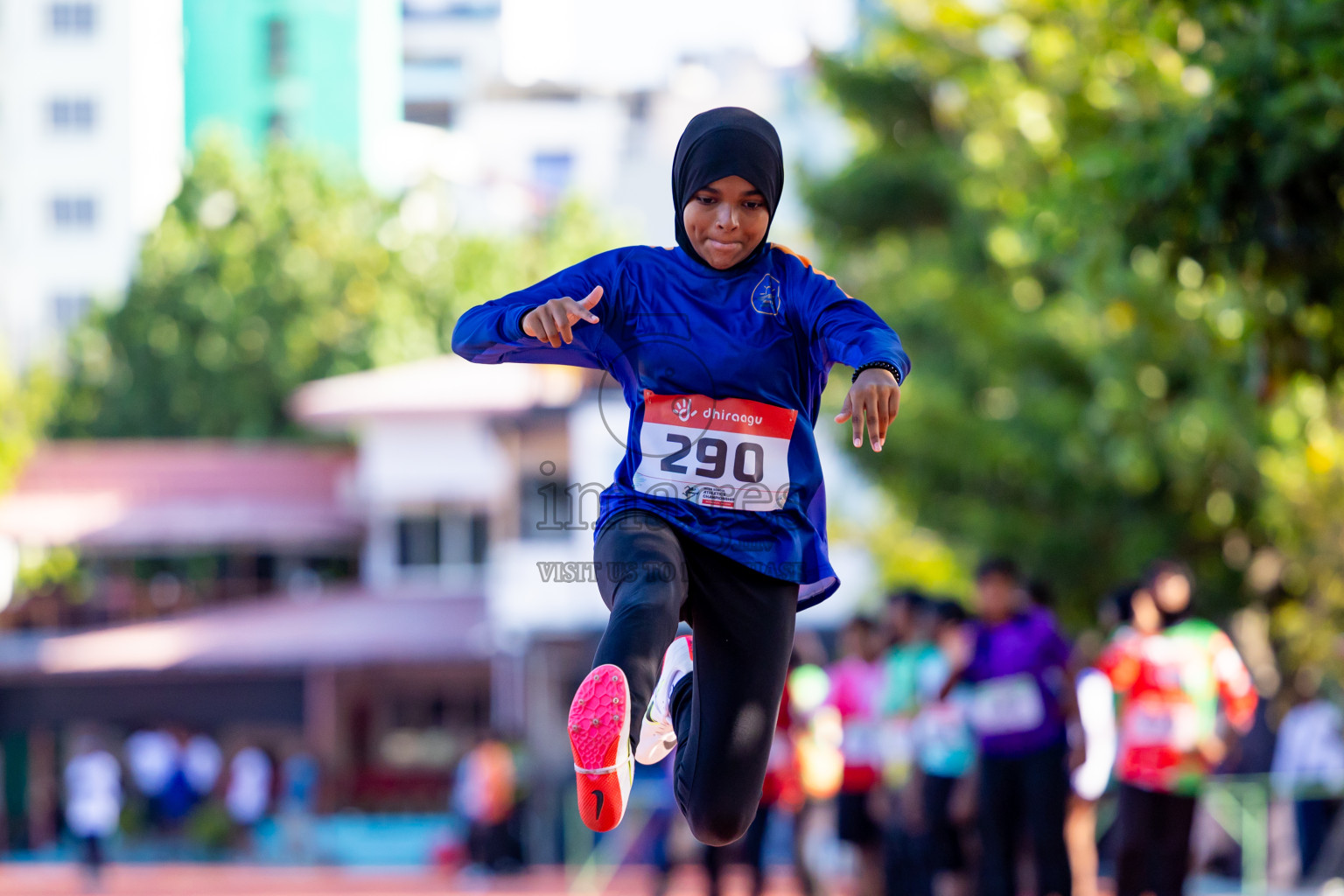 Day 1 of Inter-school Athletics Championship 2025 held in Ekuveni Synthetic Track, Male', Maldives on Monday, 06th October 2025. Photos by: Nausham Waheed / Images.mv
