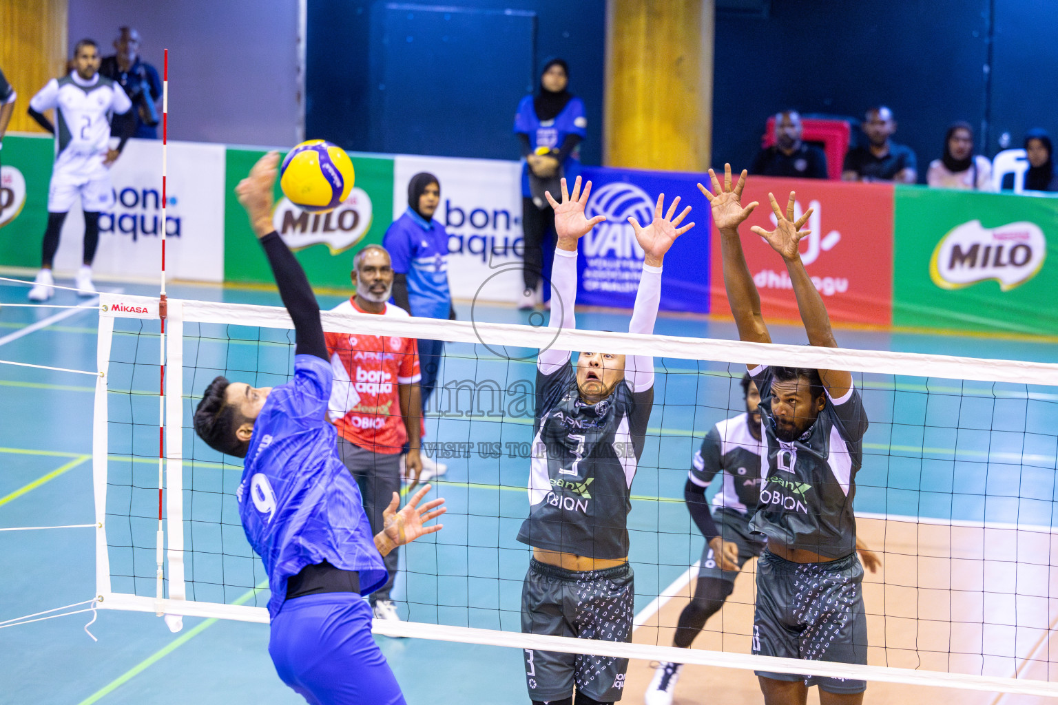 Dhadimagu Sports and Recreation vs Police Club in Day 2 of MILO VAM Cup 2025 held in Male', Maldives on Thursday, 26th June2025 at Social Center Indoor Hall 
Photos By: Ismail Thoriq / images.mv