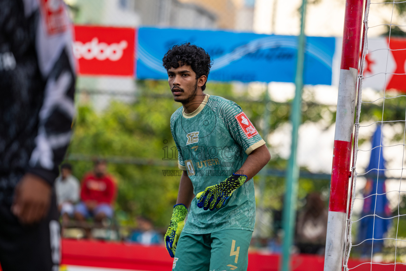 F Feeali vs F Magoodhoo in Day 12 of Golden Futsal Challenge 2025 was held on Thursday, 16th January 2025, in Hulhumale', Maldives Photos: Ismail Thoriq / images.mv