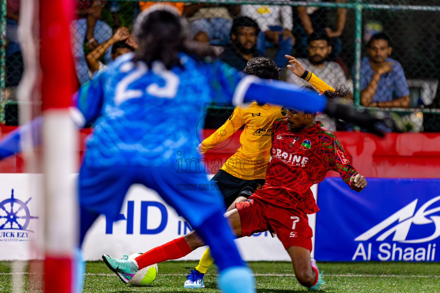 GDh. Thinadhoo  VS  GDh. Gadhdhoo in Day 17 of Golden Futsal Challenge 2024 was held on Wednesday, 31st January 2024, in Hulhumale', Maldives Photos: Hassan Simah / images.mv