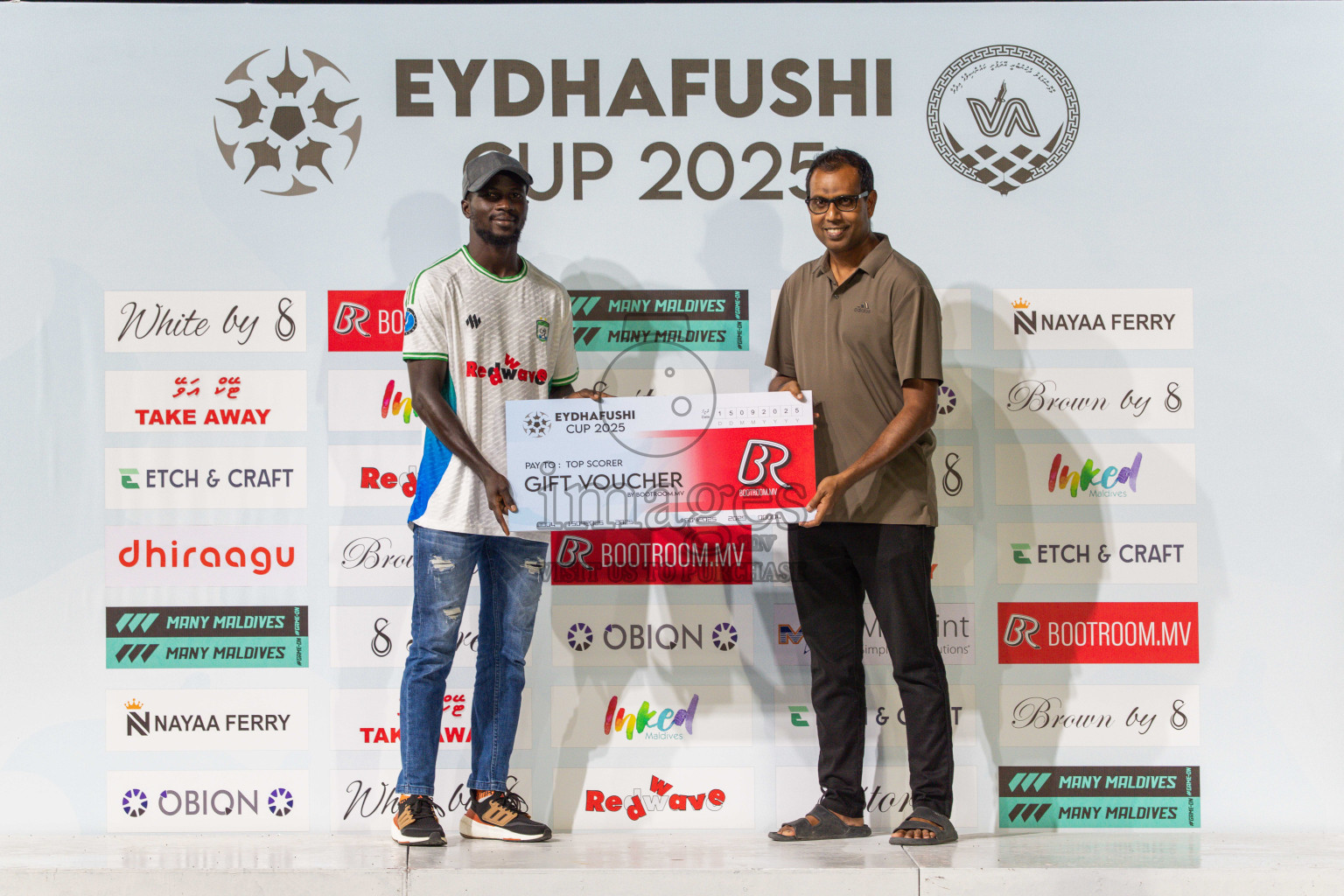 Final Match Irumathi Sports VS Velaa Sports Club in Day 9 of Eydhafushi Cup 2025 held in Eydhafushi Football Stadium at B. Eydhafushi, Maldives on Monday, 15th September 2025. Photos: Arif Rasheed / images.mv
