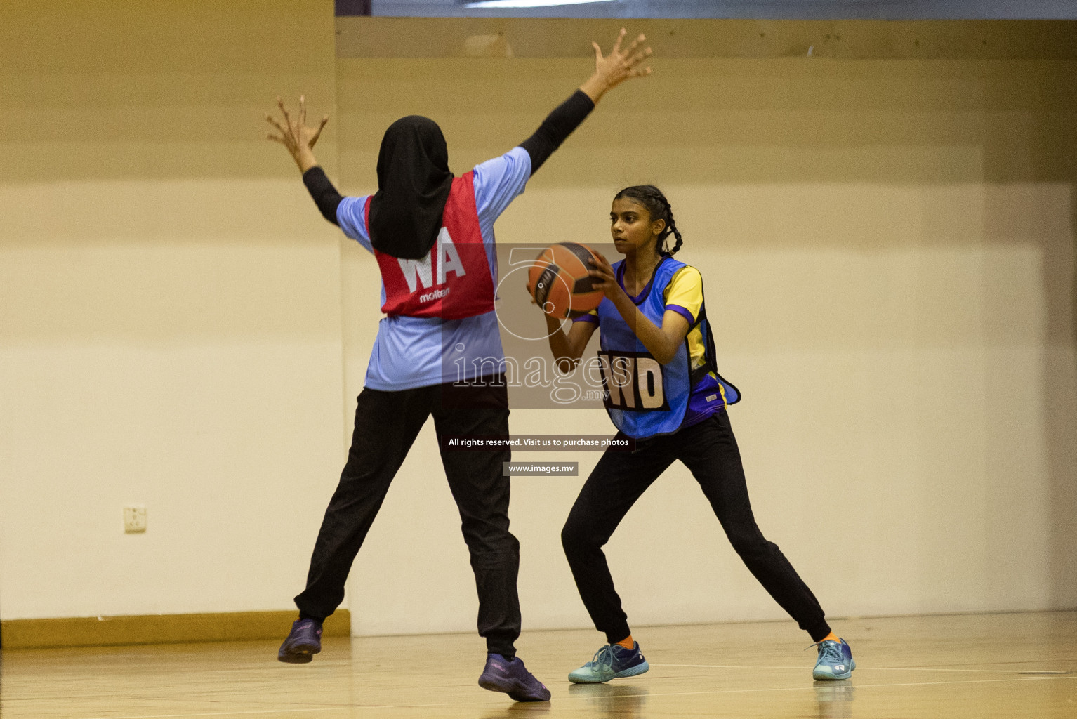 Kulhudhuffushi Y & R.C vs Mahibadhoo SC in the Milo National Netball Tournament 2022 on 18 July 2022, held in Social Center, Male', Maldives. Photographer: Shuu / Images.mv