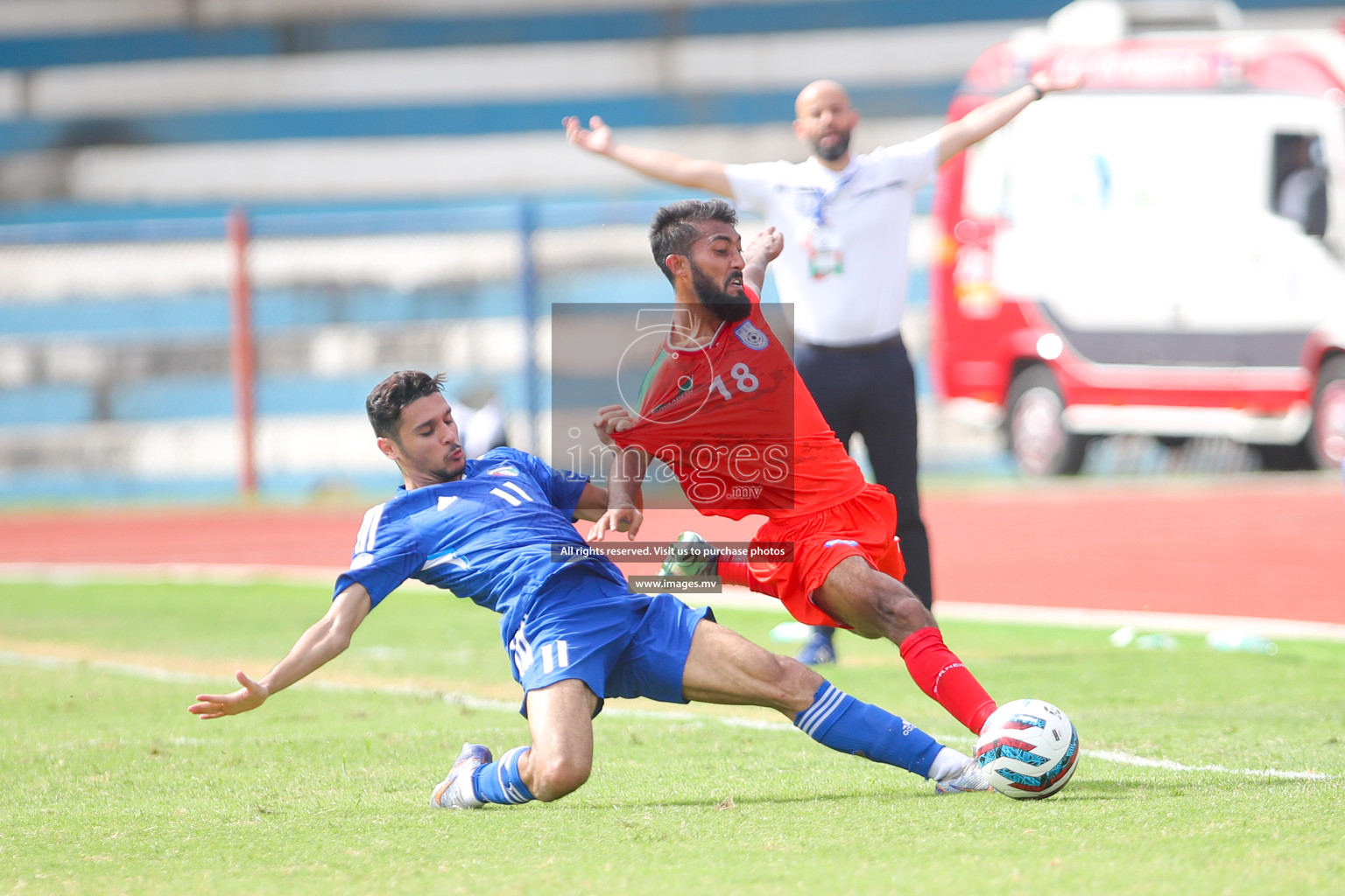 Kuwait vs Bangladesh in the Semi-final of SAFF Championship 2023 held in Sree Kanteerava Stadium, Bengaluru, India, on Saturday, 1st July 2023. Photos: Nausham Waheed, Hassan Simah / images.mv