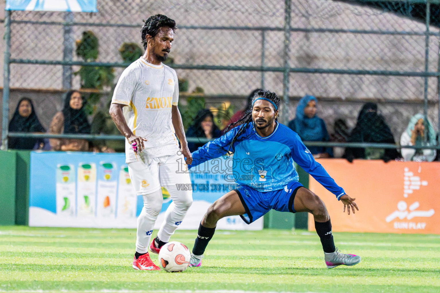 Kanmathi SC VS Kanmathi FC in Day 5 - Fonadhoo Youth Futsal Challenge 2025 held in Fonadhoo Futsal Stadium, L. Fonadhoo, Maldives on Thursday, 30th October 2025 Photos: Arif Rasheed / images.mv