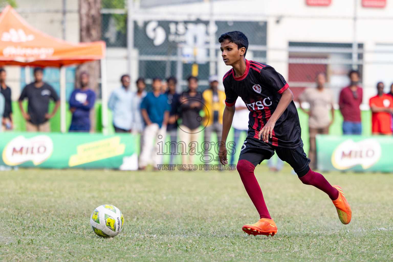 Day 2 of MILO Academy Championship 2024 held in Henveyru Stadium, Male', Maldives on Thursday, 1st November 2024. 
Photos:Hassan Simah / Images.mv