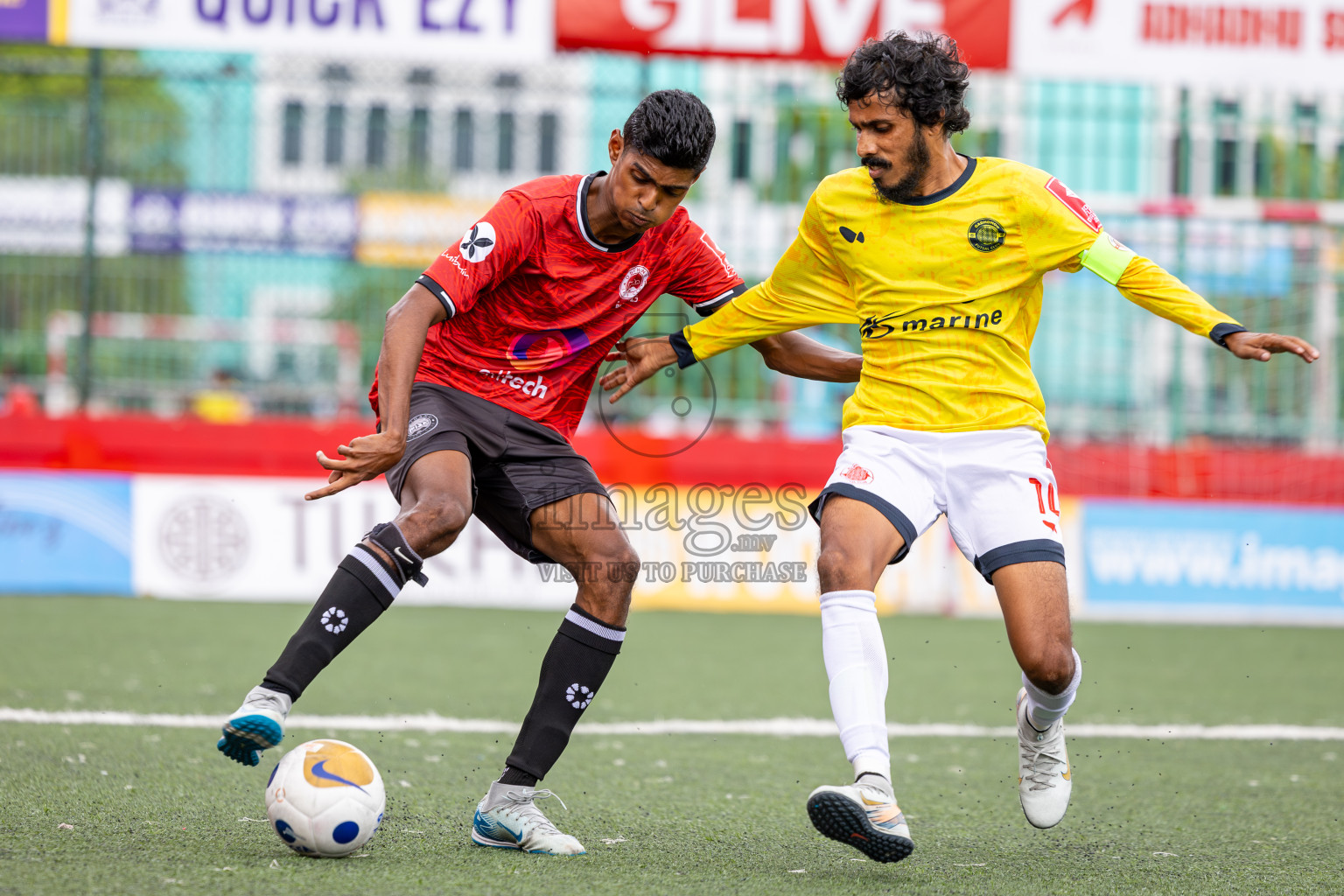 GDh Madaveli VS GDh Gadhdhoo in Atoll Round Semi-Final on Day 20 of Golden Futsal Challenge 2025 was held on Friday, 24th January 2025, in Hulhumale', Maldives.
Photos: Ismail Thoriq / images.mv