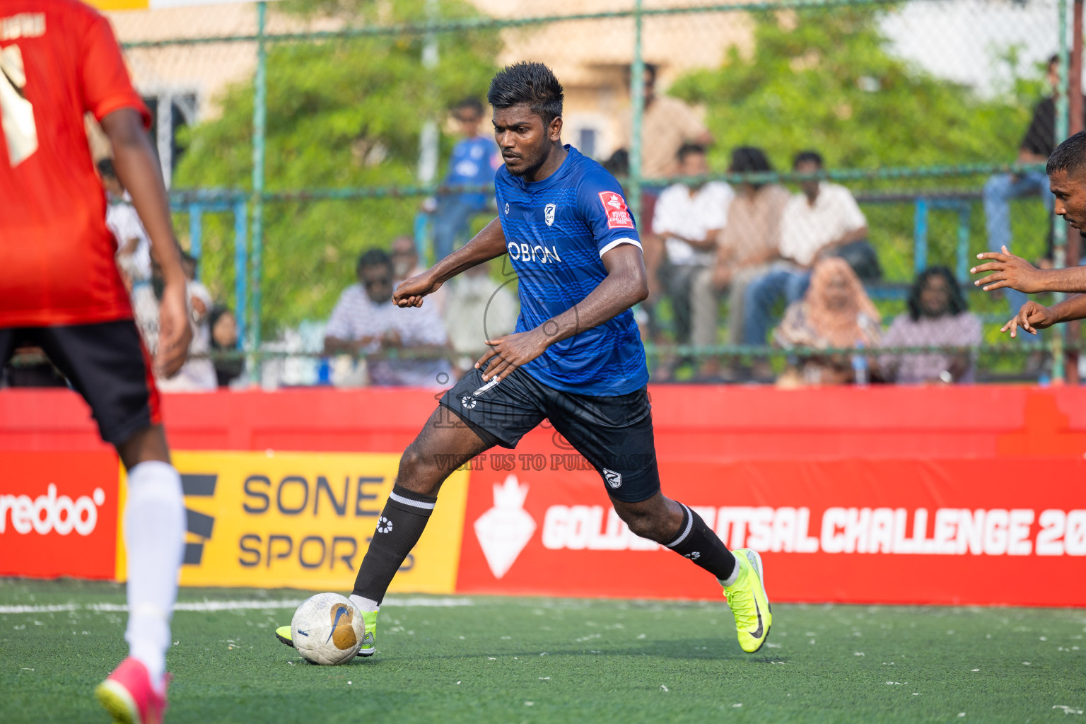 K Gaafaru vs K Himmafushi in Day 15 of Golden Futsal Challenge 2025 was held on Sunday, 19th January 2025, in Hulhumale', Maldives. Photos: Mohamed Mahfooz Moosa / images.mv