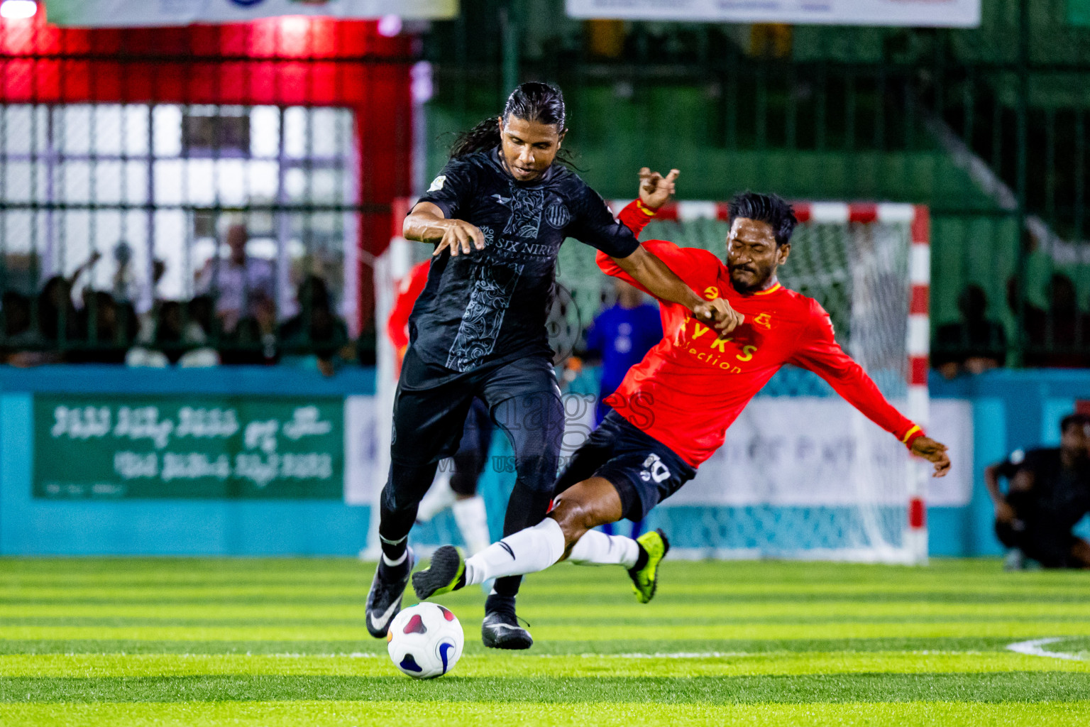 Dee Cee Jay vs Kovigoani in Semi Final of Laamehi Dhiggaru Ekuveri Futsal Challenge 2024 was held on Monday, 29th July 2024, at Dhiggaru Futsal Ground, Dhiggaru, Maldives Photos: Nausham Waheed / images.mv